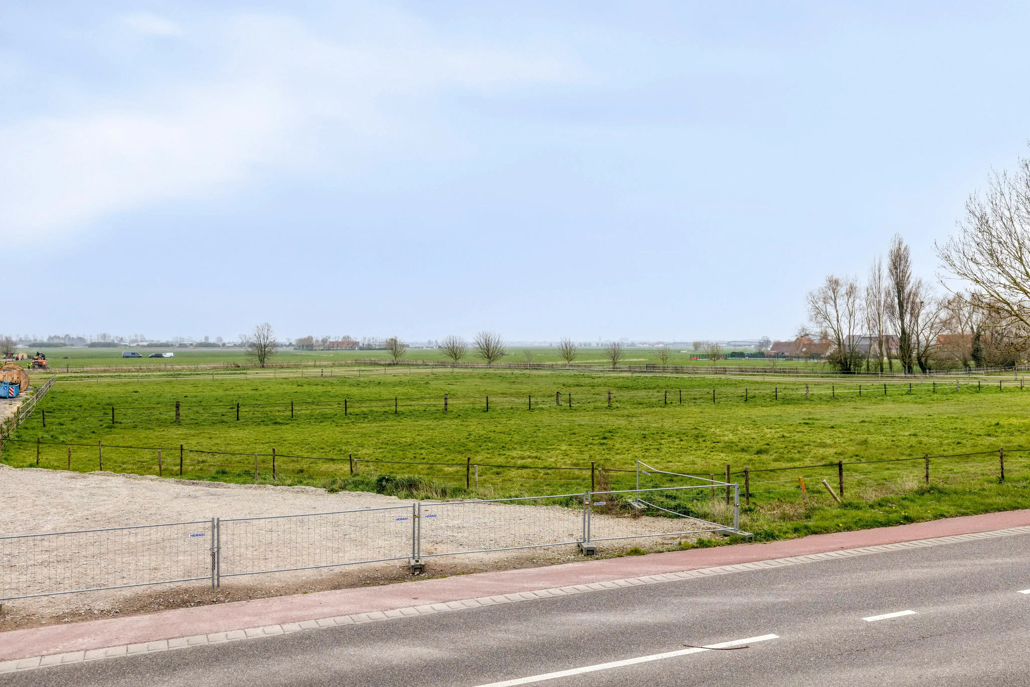 Woning met 4 slaapkamers op een perceel van 1087m² foto 21