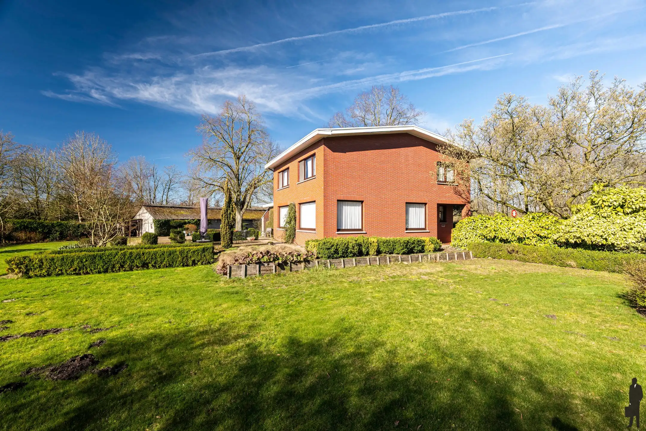 Landelijk gelegen zonevreemde woning met groot bijgebouw te Minderhout foto 22