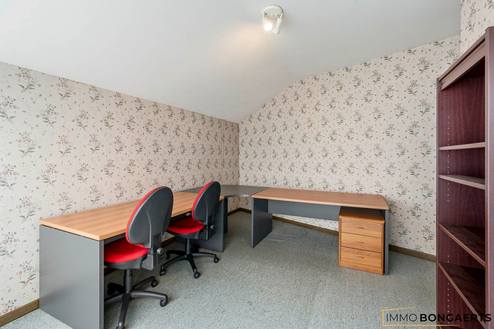 Ruime woning met vier slaapkamers  foto 19