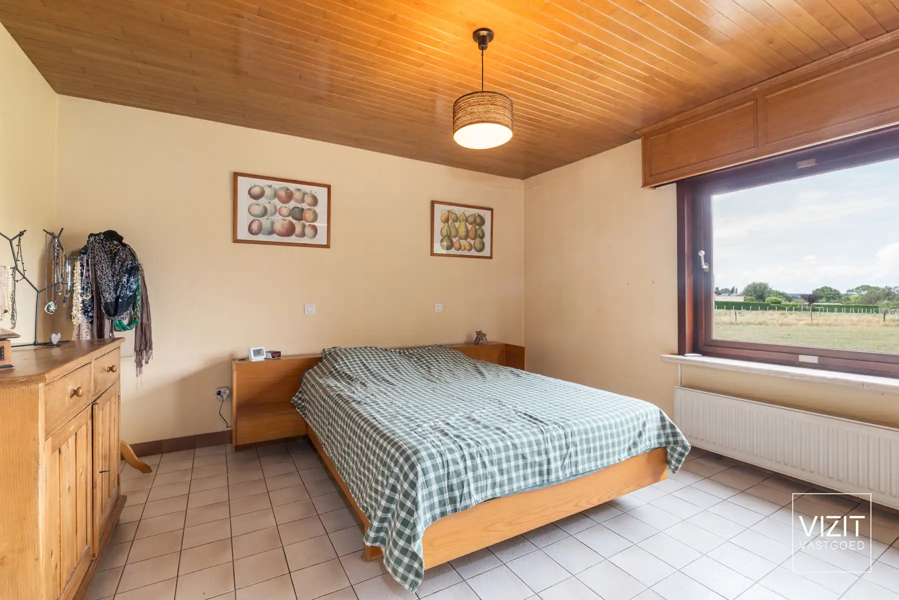 Zeer goed onderhouden villa met open zicht! foto 12