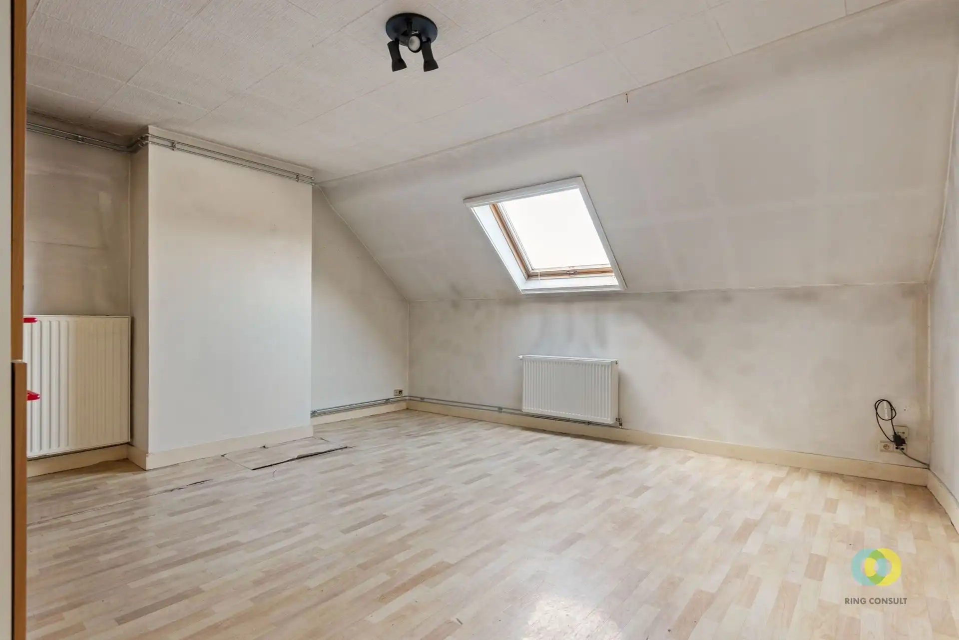 Te renoveren appartementsgebouw foto 14