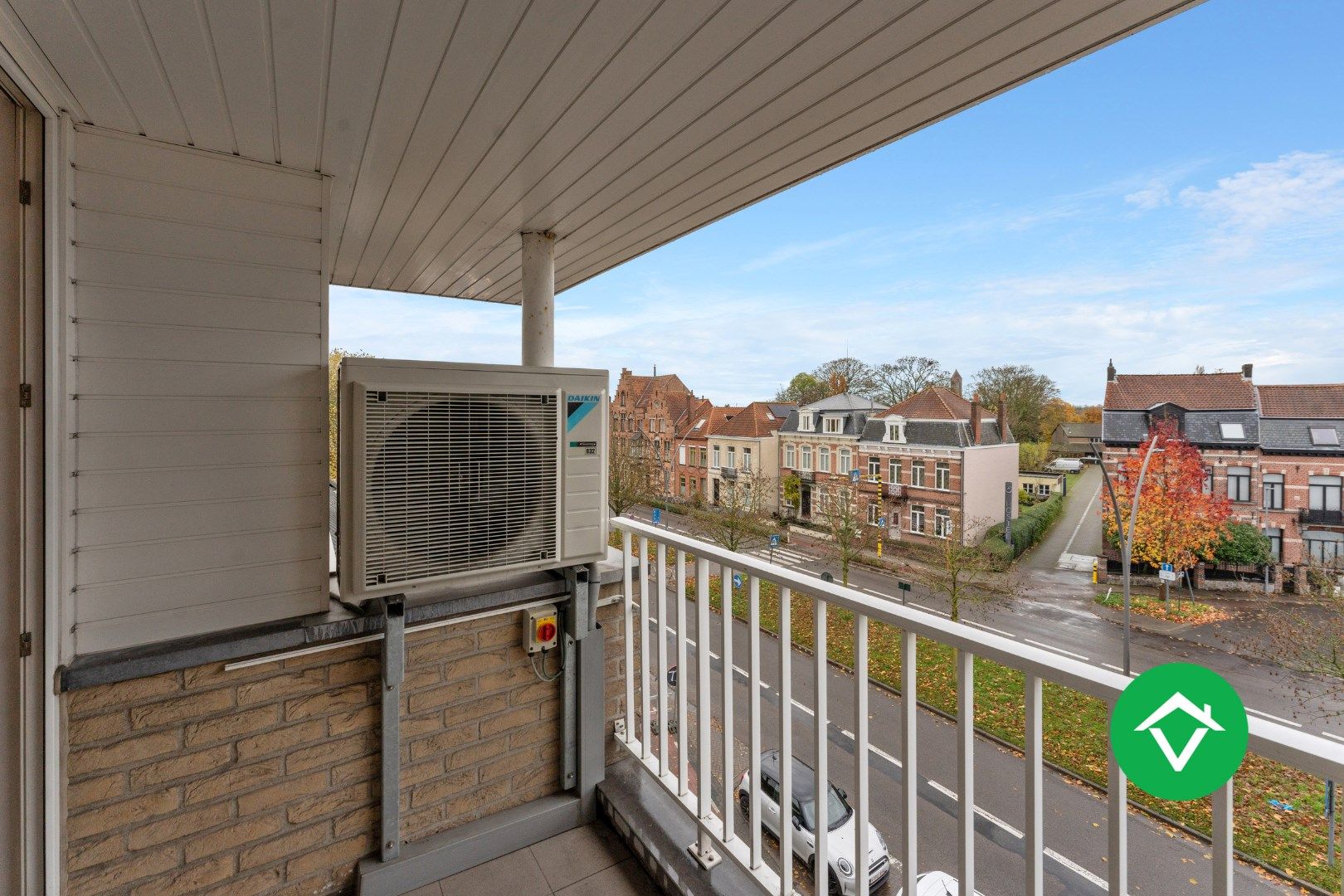 Instapklaar appartement met 3 slaapkamers en autostandplaats te Brugge foto 10