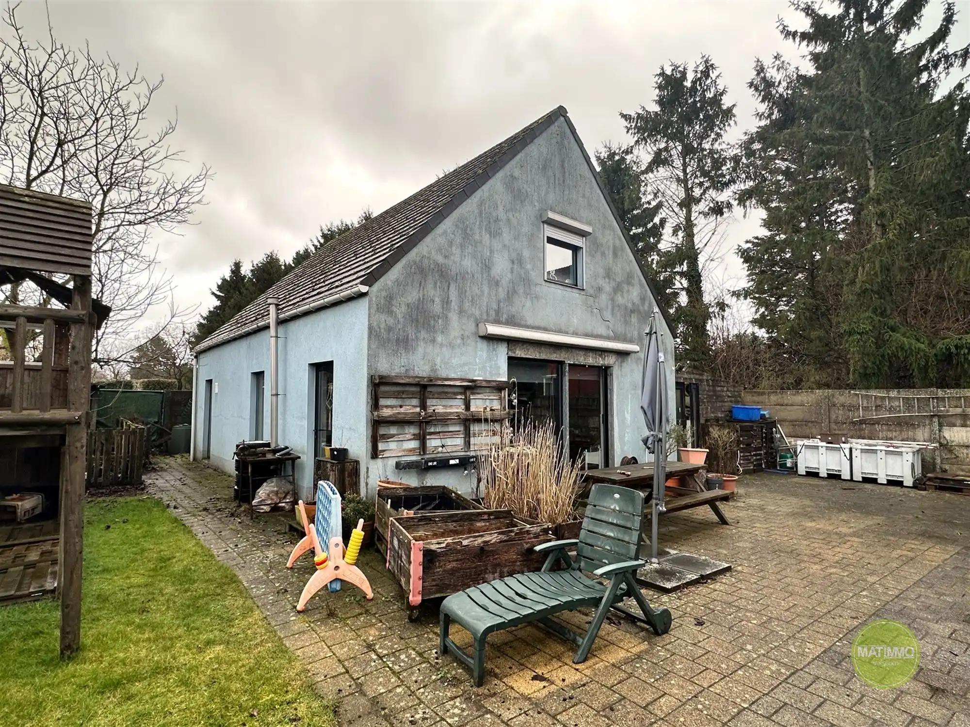 Ruim perceel van 988 m2 mét noodwoning gelegen in Meerhout foto 15