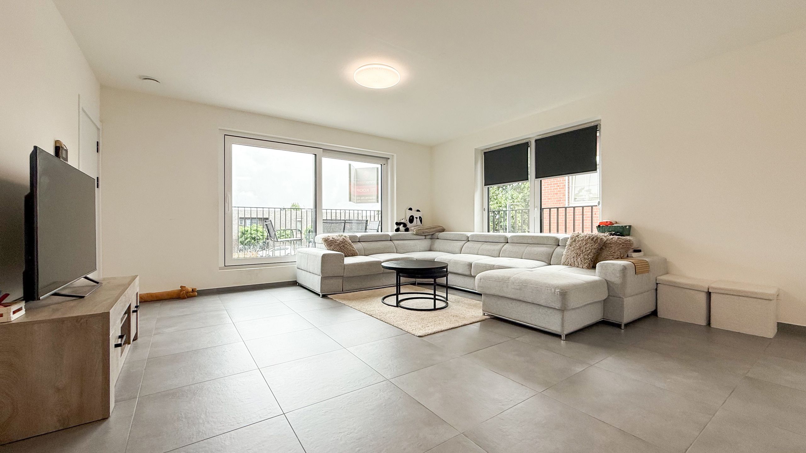 Nieuwbouw modern duplex appartement met 4 slpk te Boekt! foto {{pictureIndex}}