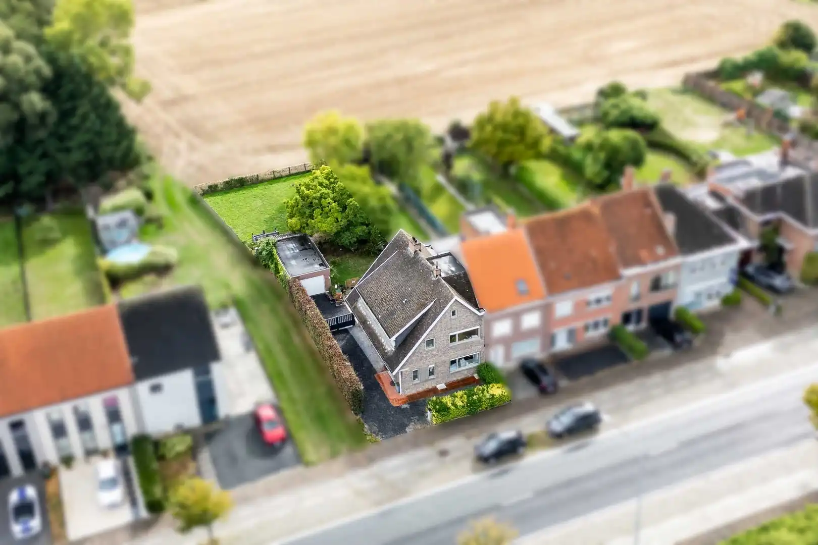 Super toffe instapklare woning met prachtige zonnige verzichten foto 4