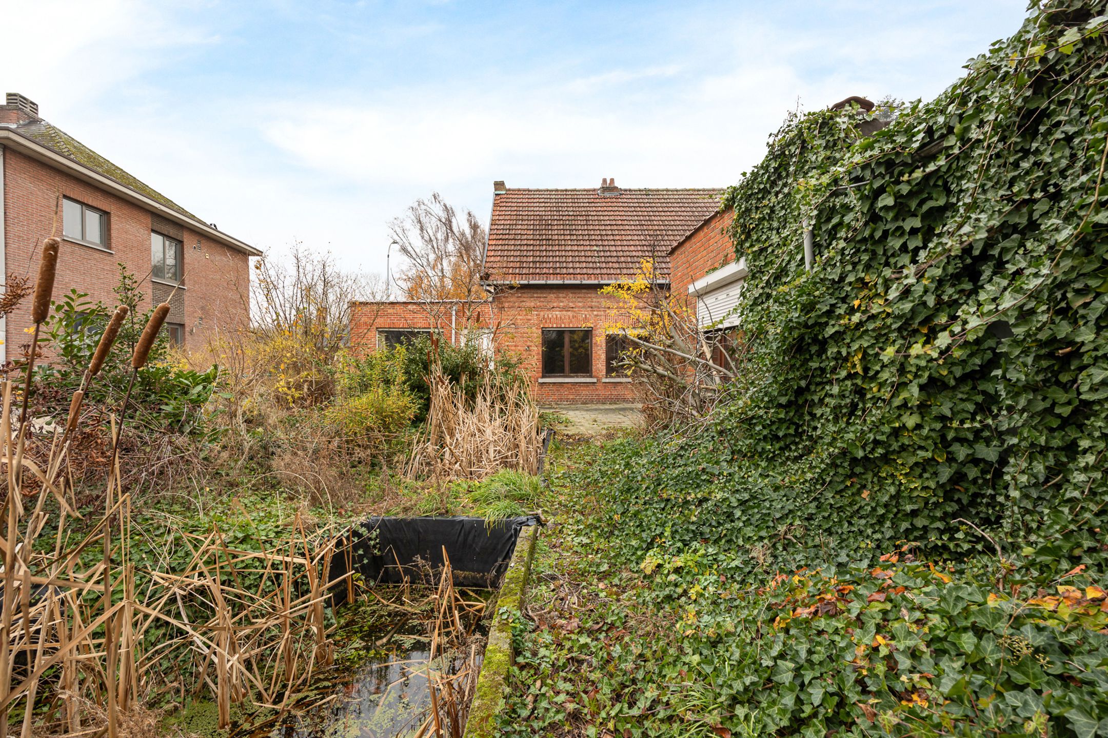 Te renoveren woning op 756m² vlakbij centrum foto 13