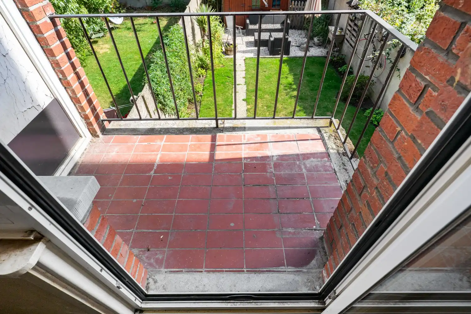 Te renoveren 2 slaapkamer appartement te Deurne foto 14