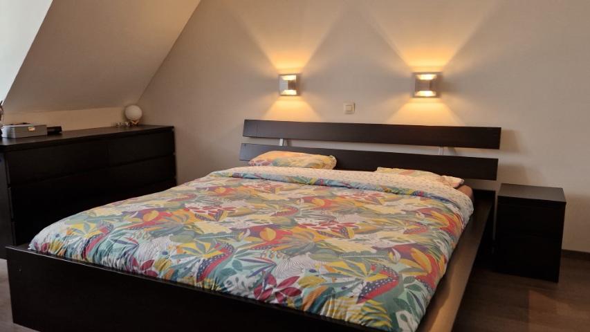 Ruim, energiezuinig DUPLEXAPPARTEMENT met 2slaapkmers, mooie leeefruuimten, terras en parking. foto 32