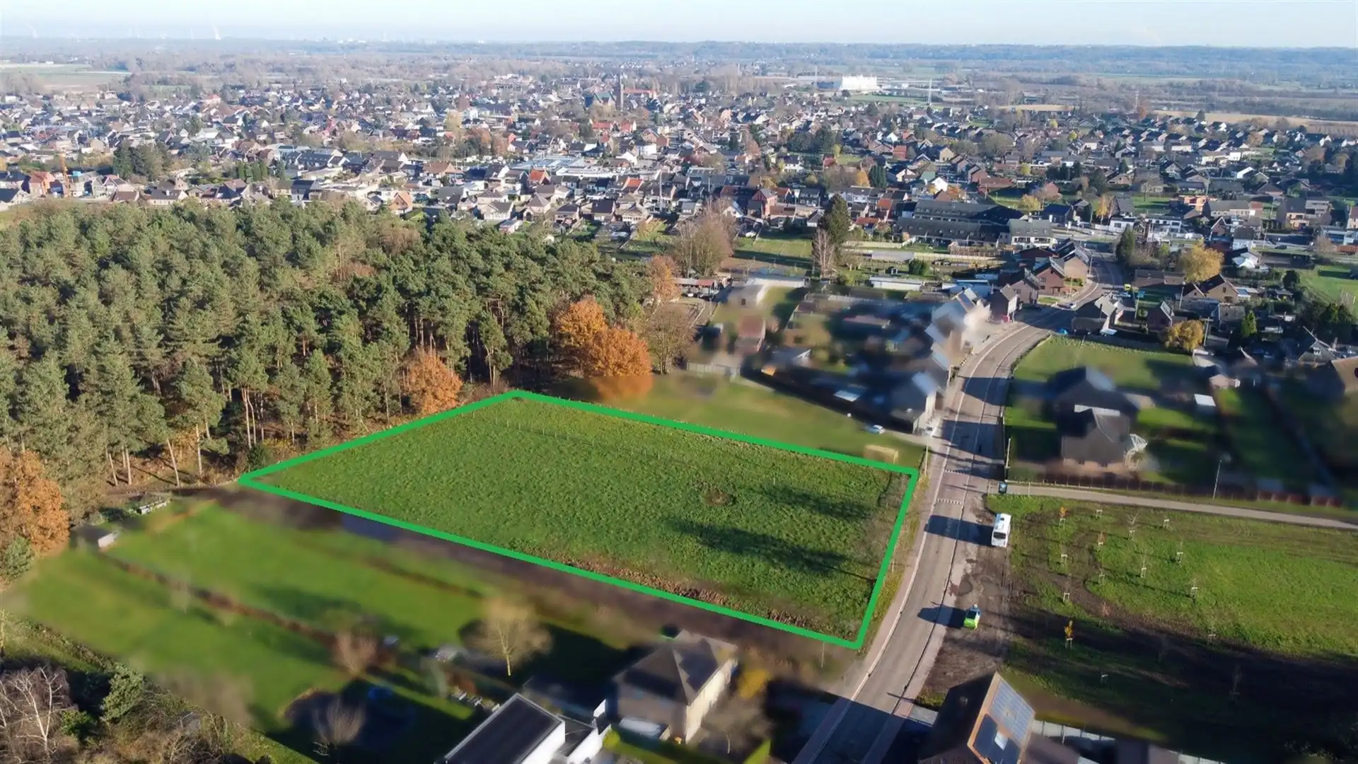 Bouwgrond voor open bebouwing van 9a46ca te Rekem! foto {{pictureIndex}}