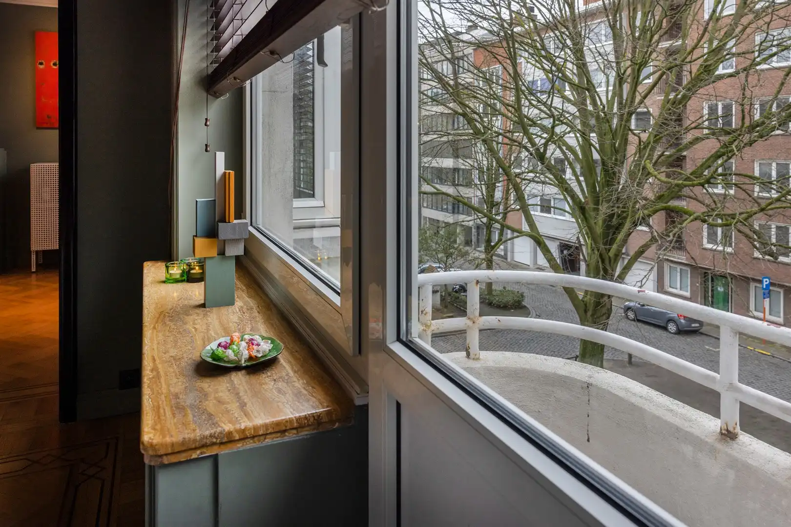 Stijlvol appartement met garage in authentieke residentie. foto 4