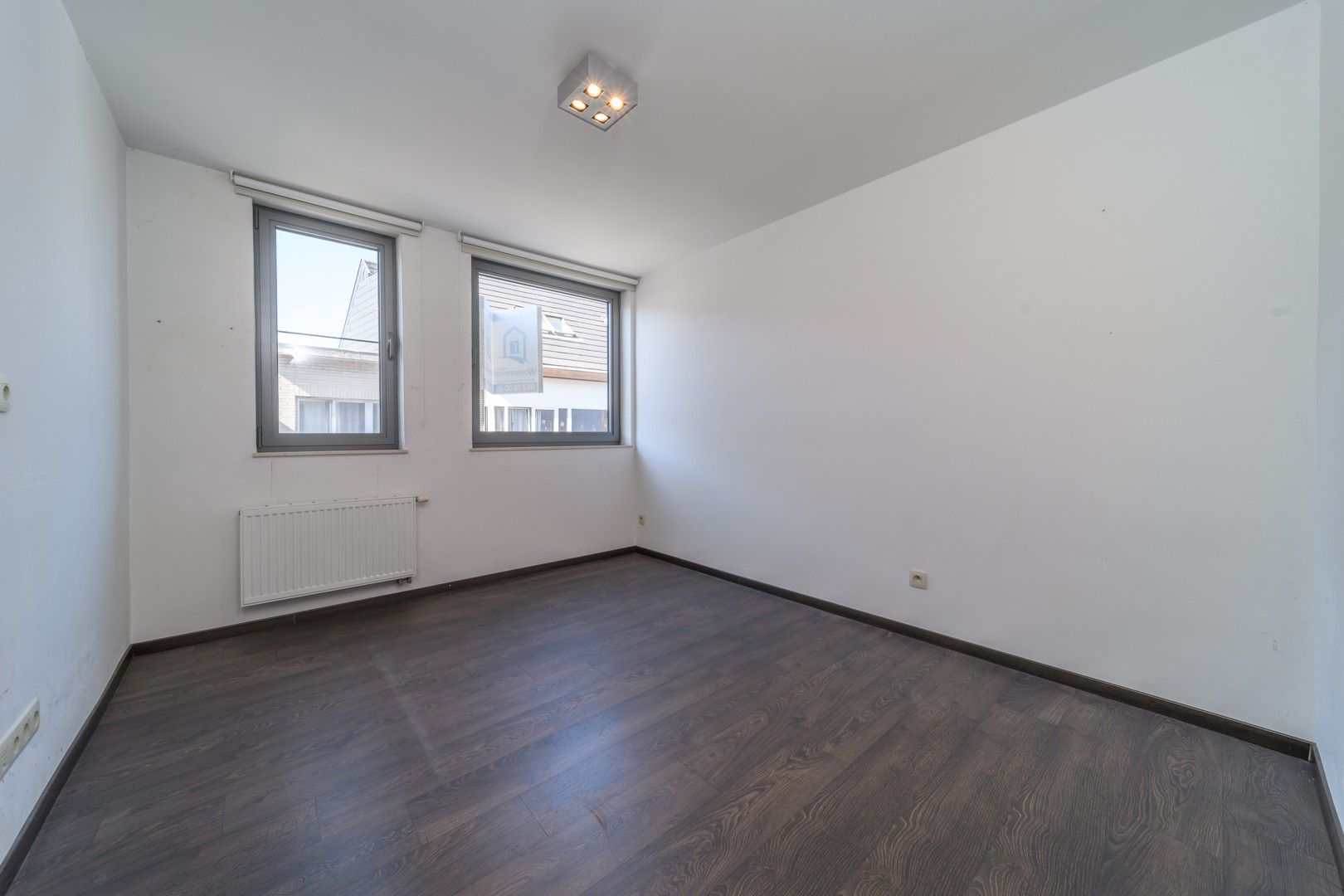 Centraal gelegen, recent 2 slaapkamer-appartement. foto 11