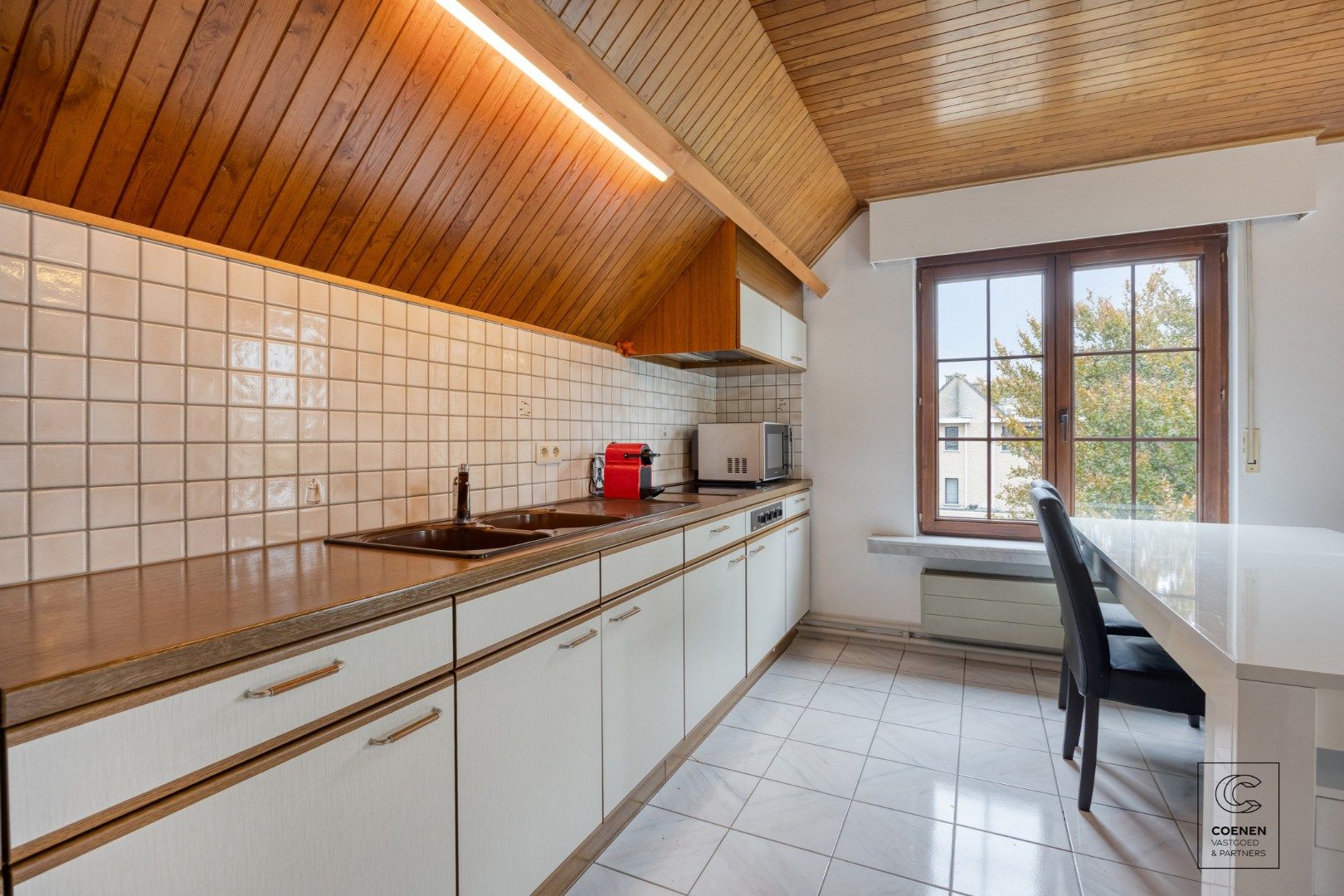 Charmant éénslaapkamerappartement in centrum Ranst! foto 6