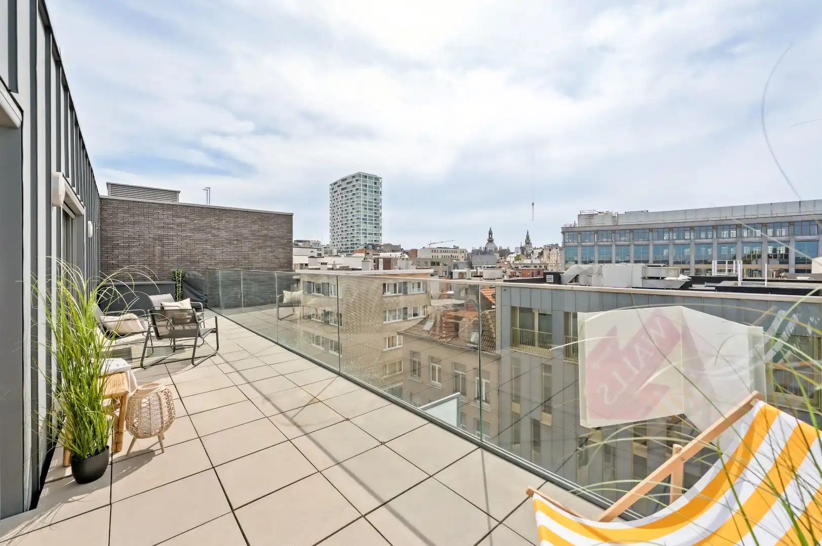 Penthouse met ruime terrassen en prachtige zichten!  foto 7