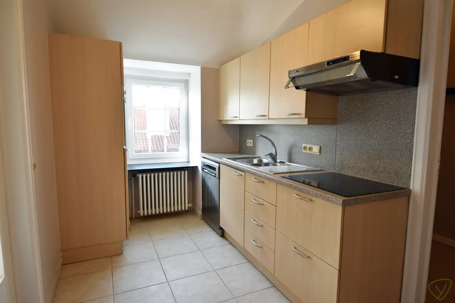 Ruim dakappartement te huur vlak bij het centrum van Eeklo foto 6