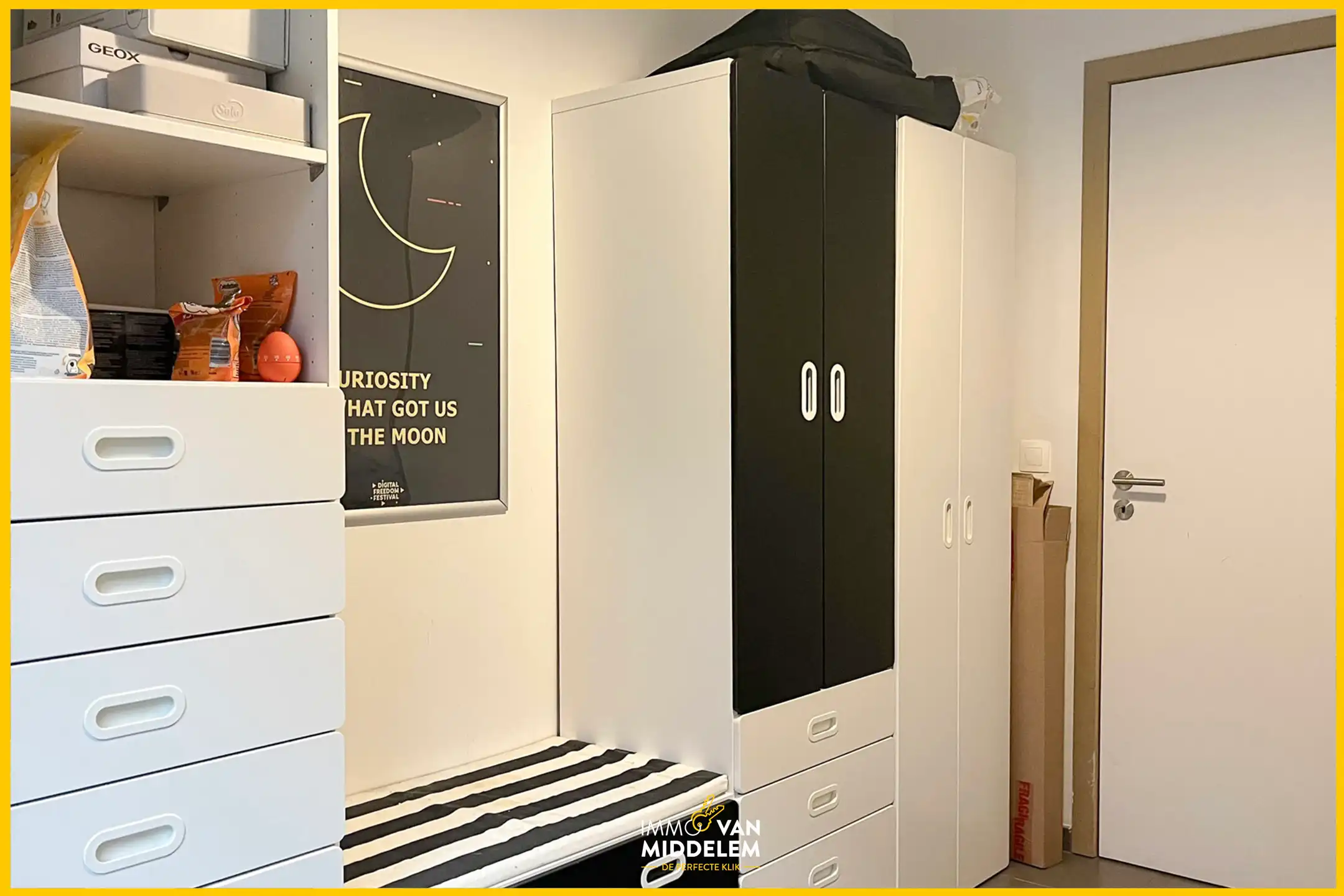 GELIJKVLOERS APPARTEMENT MET 3 SLAAPKAMERS EN STAANPLAATS foto 11