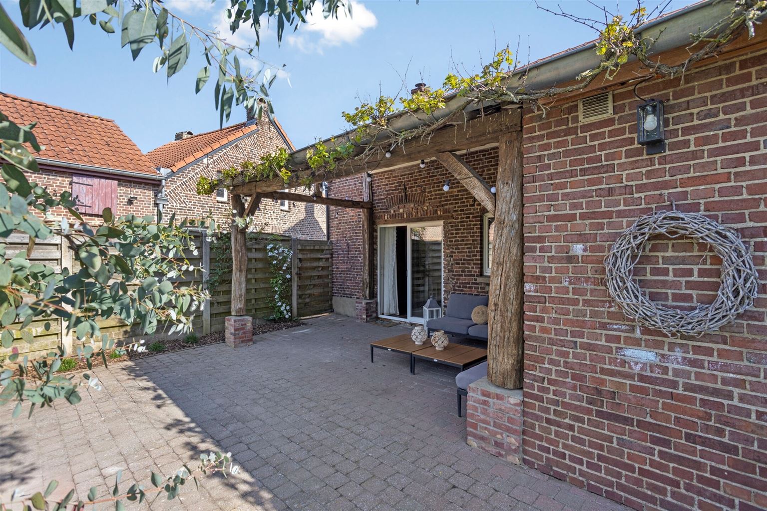 Prachtige, gerenoveerde hoevewoning op 4a9ca, voorzien van 4 slaapkamers, inpandige garage en omheinde tuin op een toplocatie in Kessenich. foto 32
