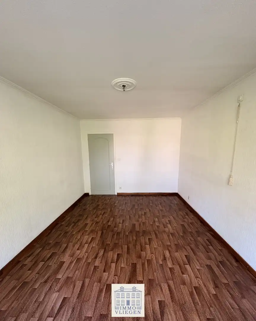 Tweeslaapkamerappartement met terras en autostaanplaats in Maasmechelen foto 11