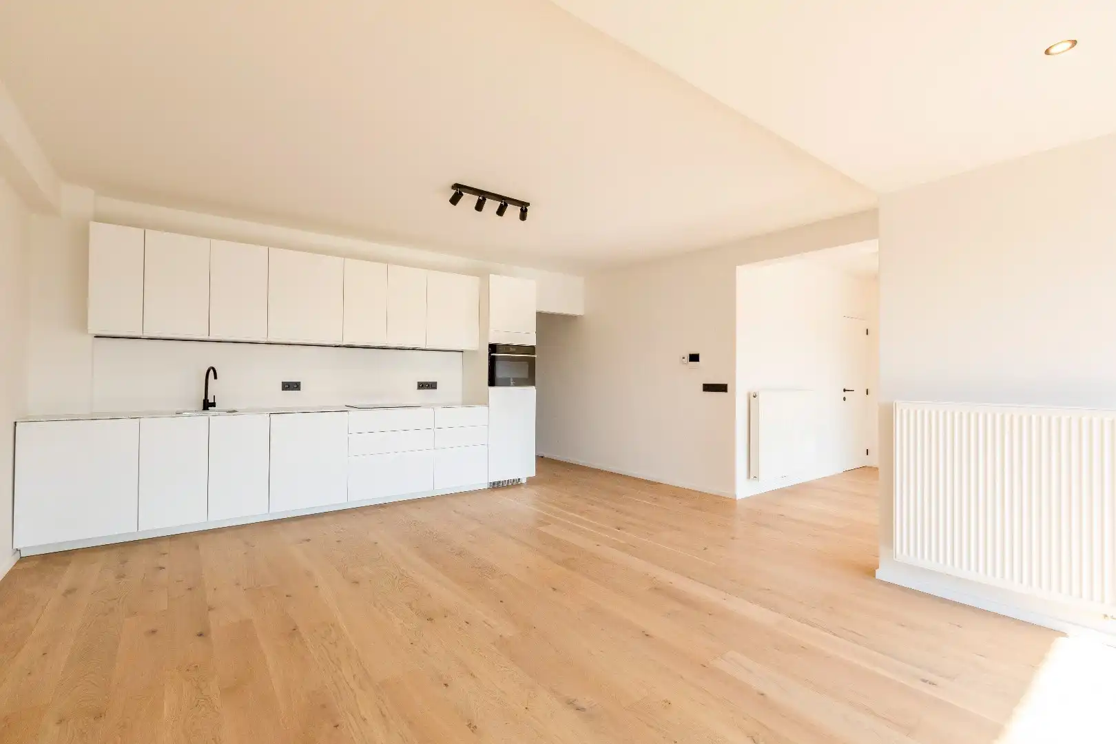 Prachtig gerenoveerd 3 slaapkamerappartement te Sint-Lievenslaan foto 5