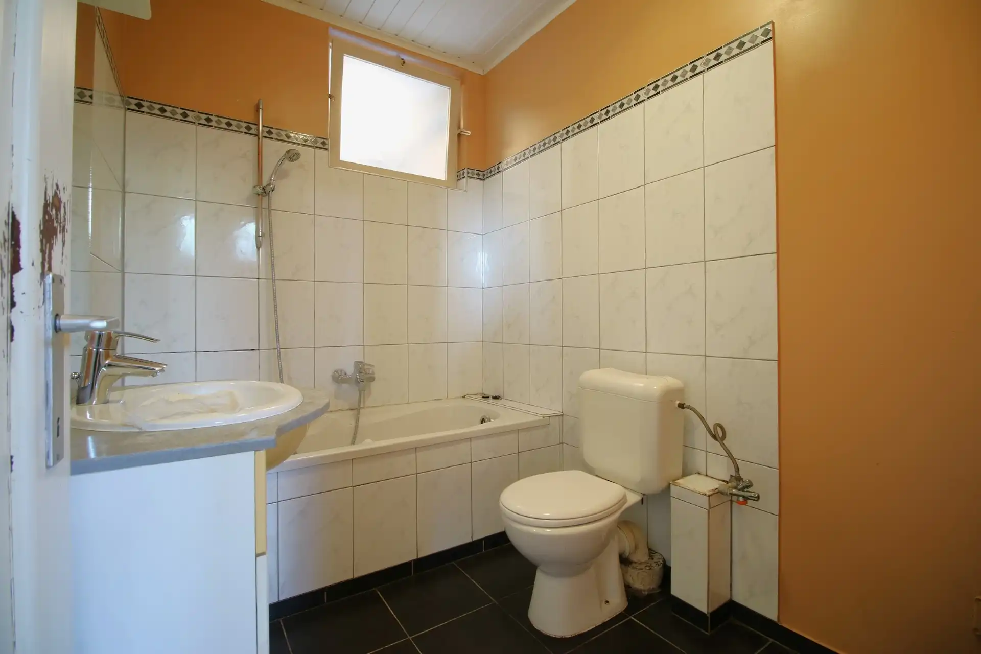 Ruime te renoveren HOB met grote tuin foto 6