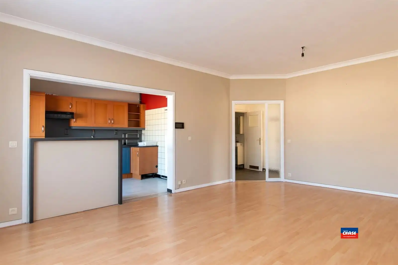 Lichtrijk appartement met terras op de eerste verdieping foto 2