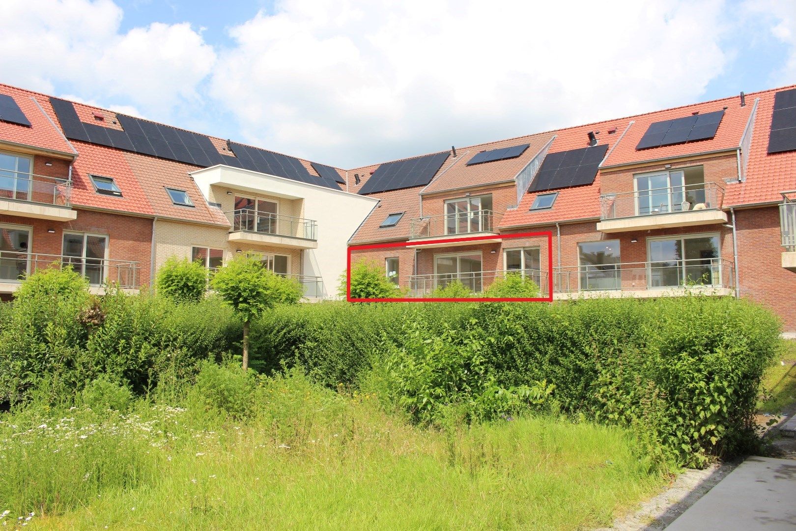 Appartement met 3 slaapkamers en terras. foto 2
