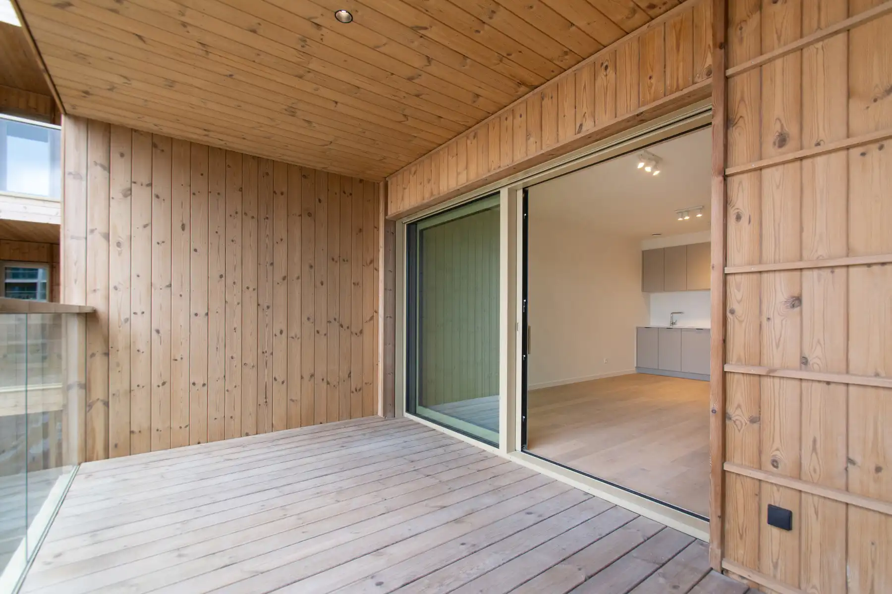 Ongemeubeld 2 slpk app. met mooi terrras foto 5