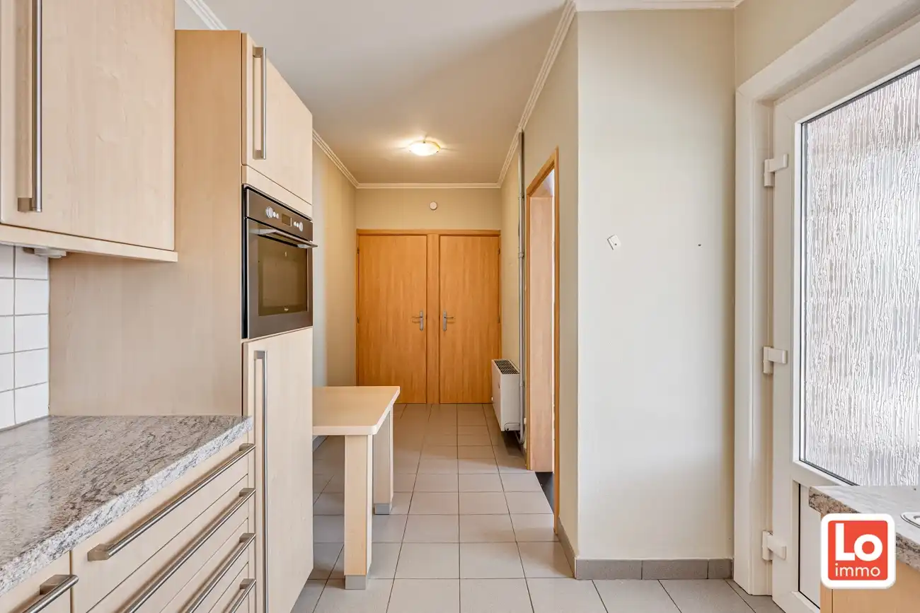 Verder te renoveren halfopen woning en afzonderlijke dubbele garage en stadstuin op een gemakkelijk bereikbare locatie in Hamme! foto 10