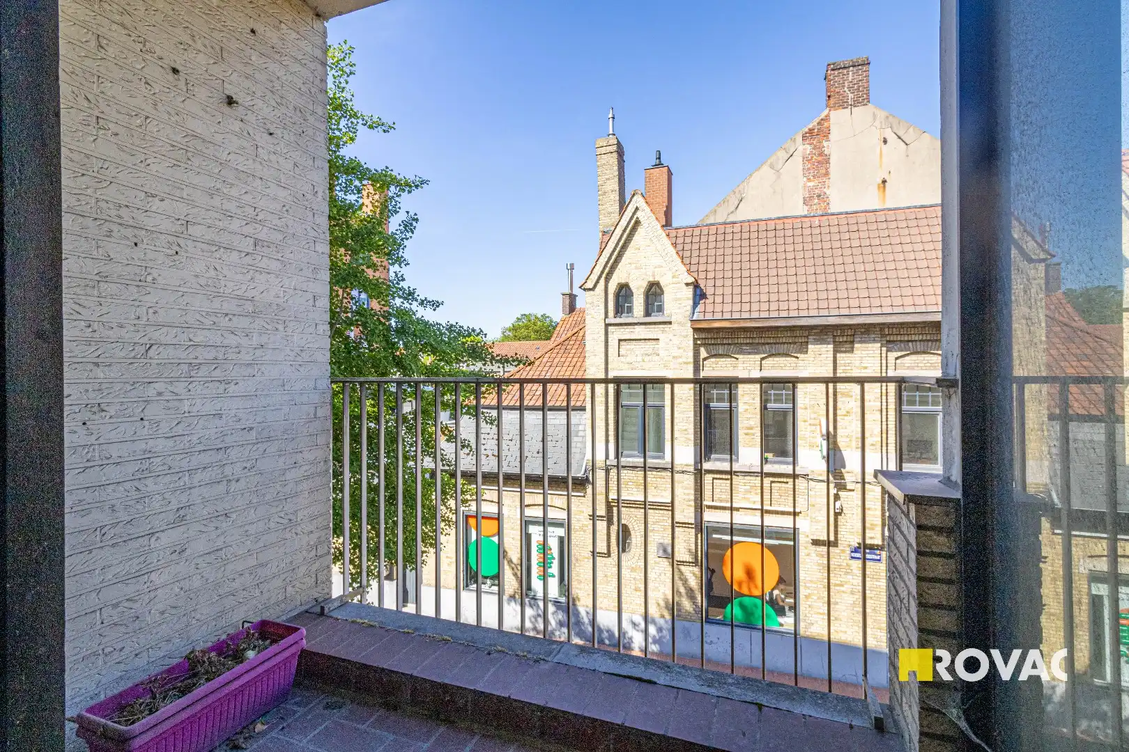Op te frissen appartement met staanplaats en berging foto 5