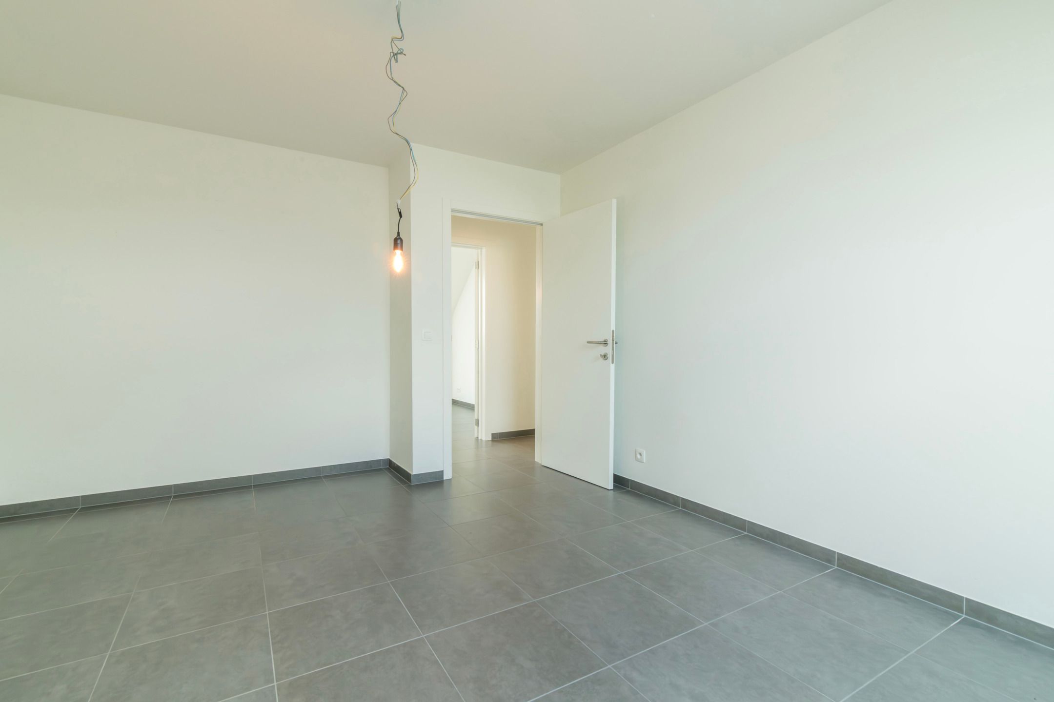 Licht en ruim duplexappartement met parking in Hasselt  foto 26