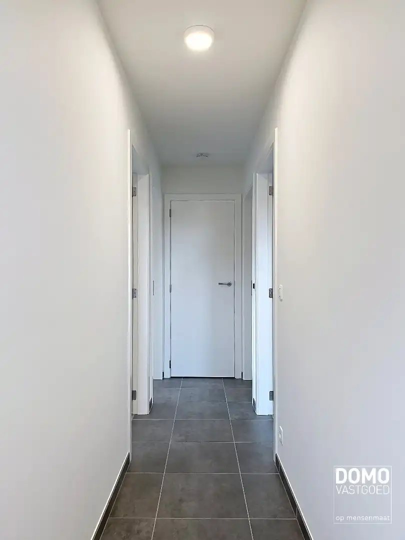 PRACHTIGE WONING MET 3 SLAAPKAMERS EN TUIN foto 7