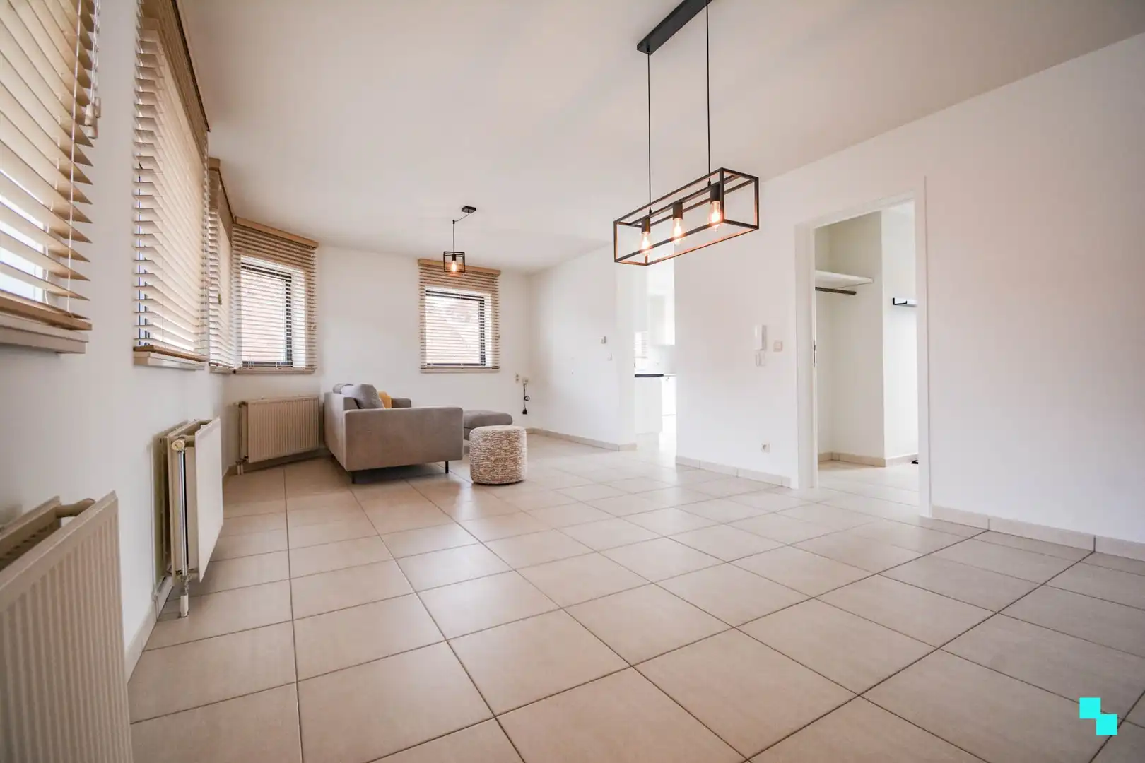 Instapklaar duplexappartement met garage te Hooglede foto 4
