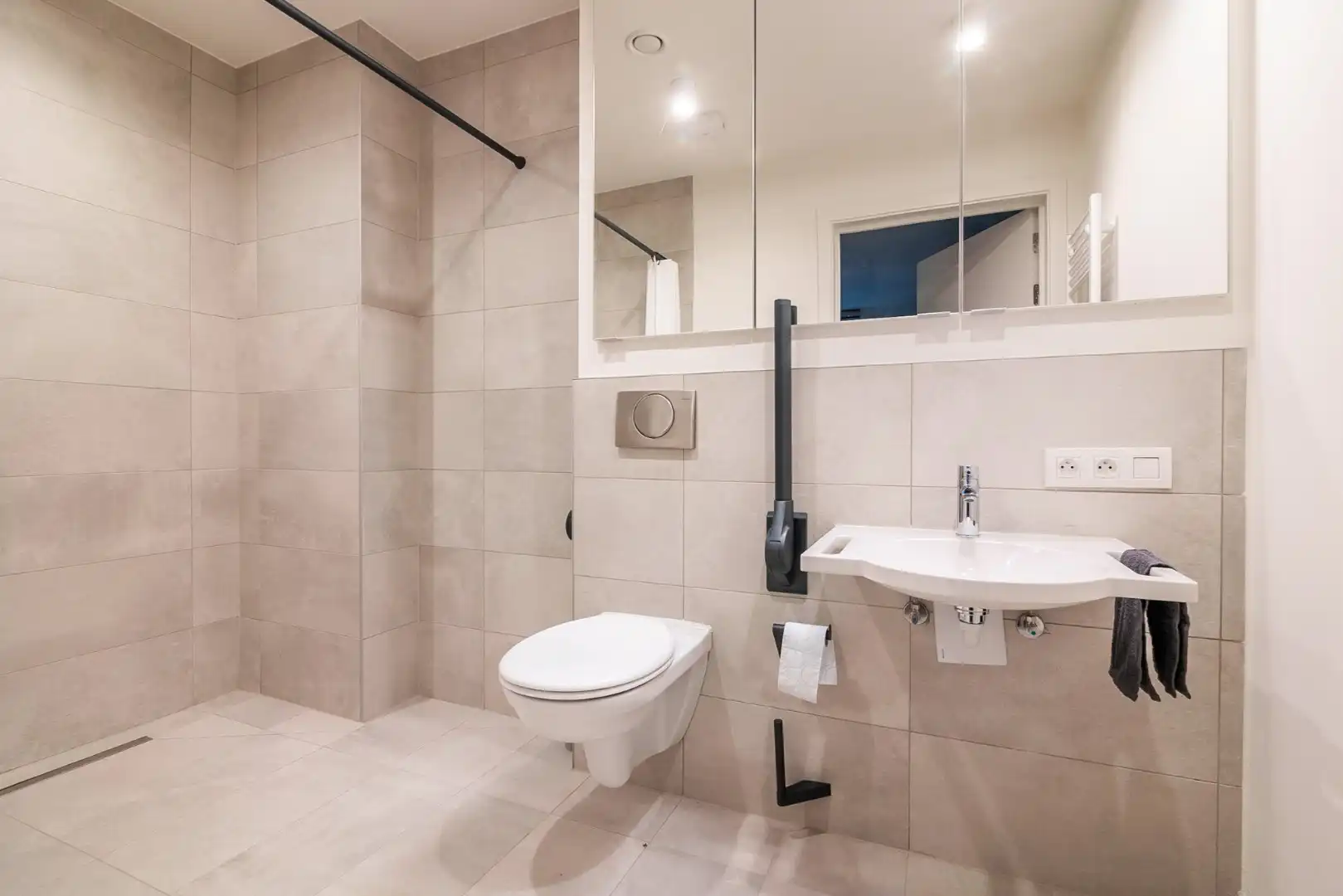 Zorgeloos wonen in stijl: instapklare serviceflat in Residentie Stuyvenberg foto 7