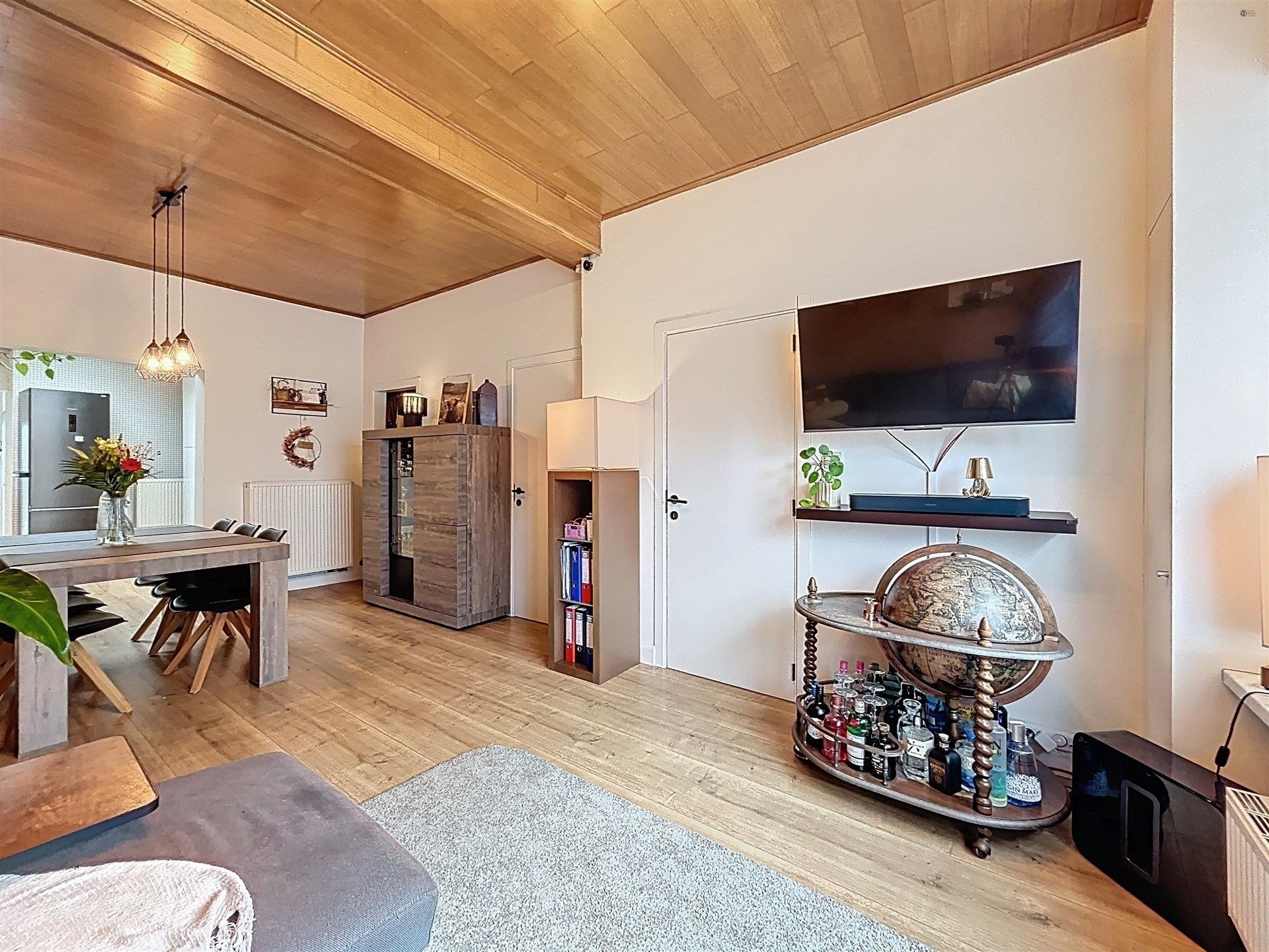 instapklare gezinswoning met 4 slaapkamers en prachtige tuin op perceel van 200m²  foto 4