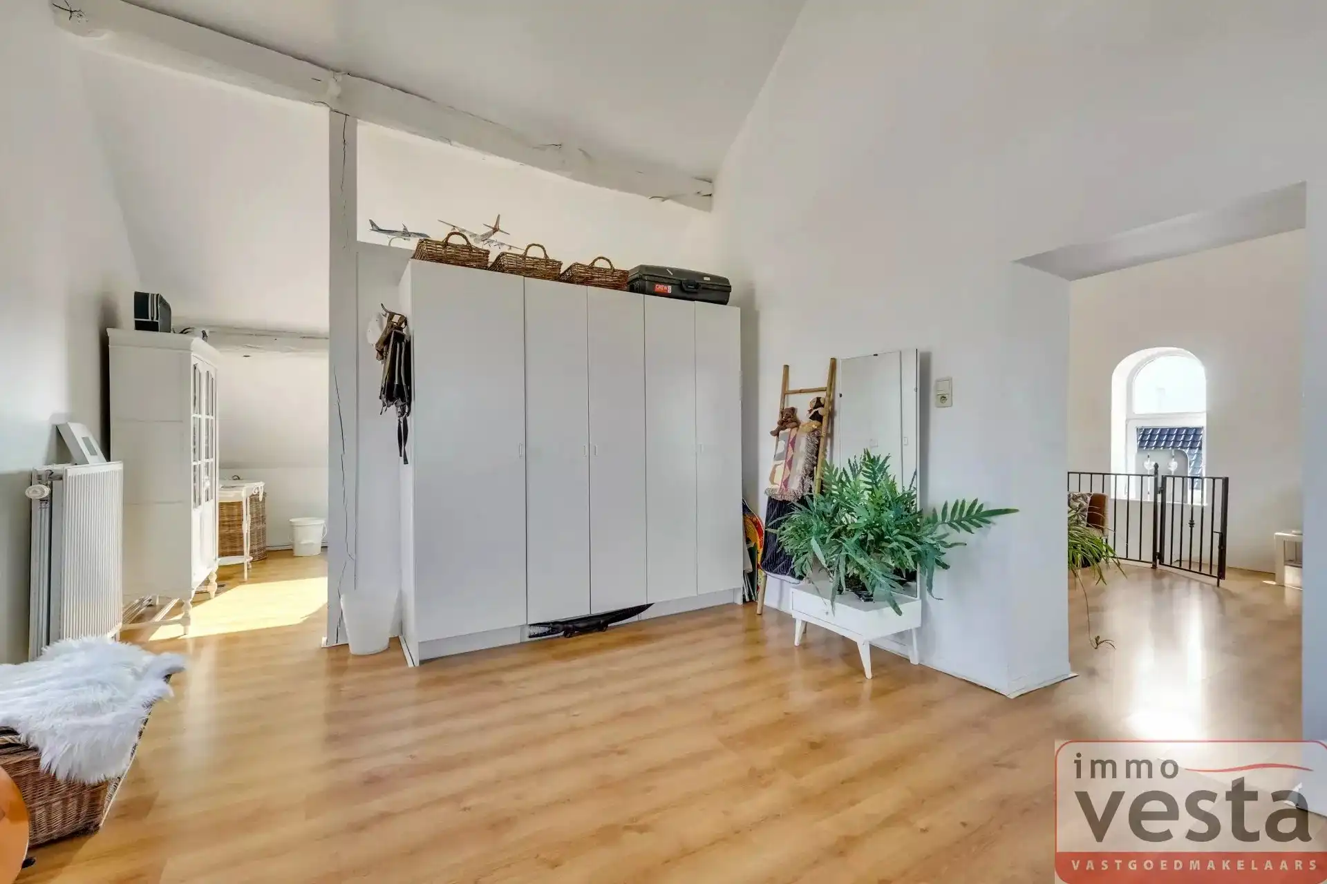 Karaktervolle woning met zwembad en ingerichte leefzolder foto 22