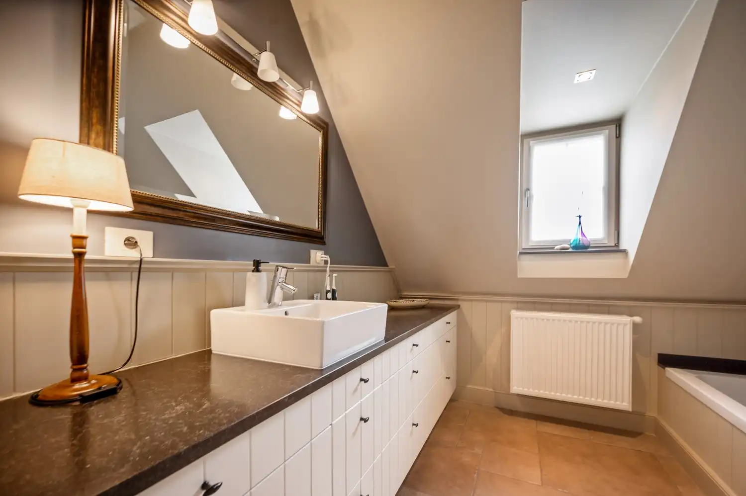 Prachtige Penthouse met 2 slpkrs en een heerlijk terras van 54m2 in het centrum van Beerzel foto 15