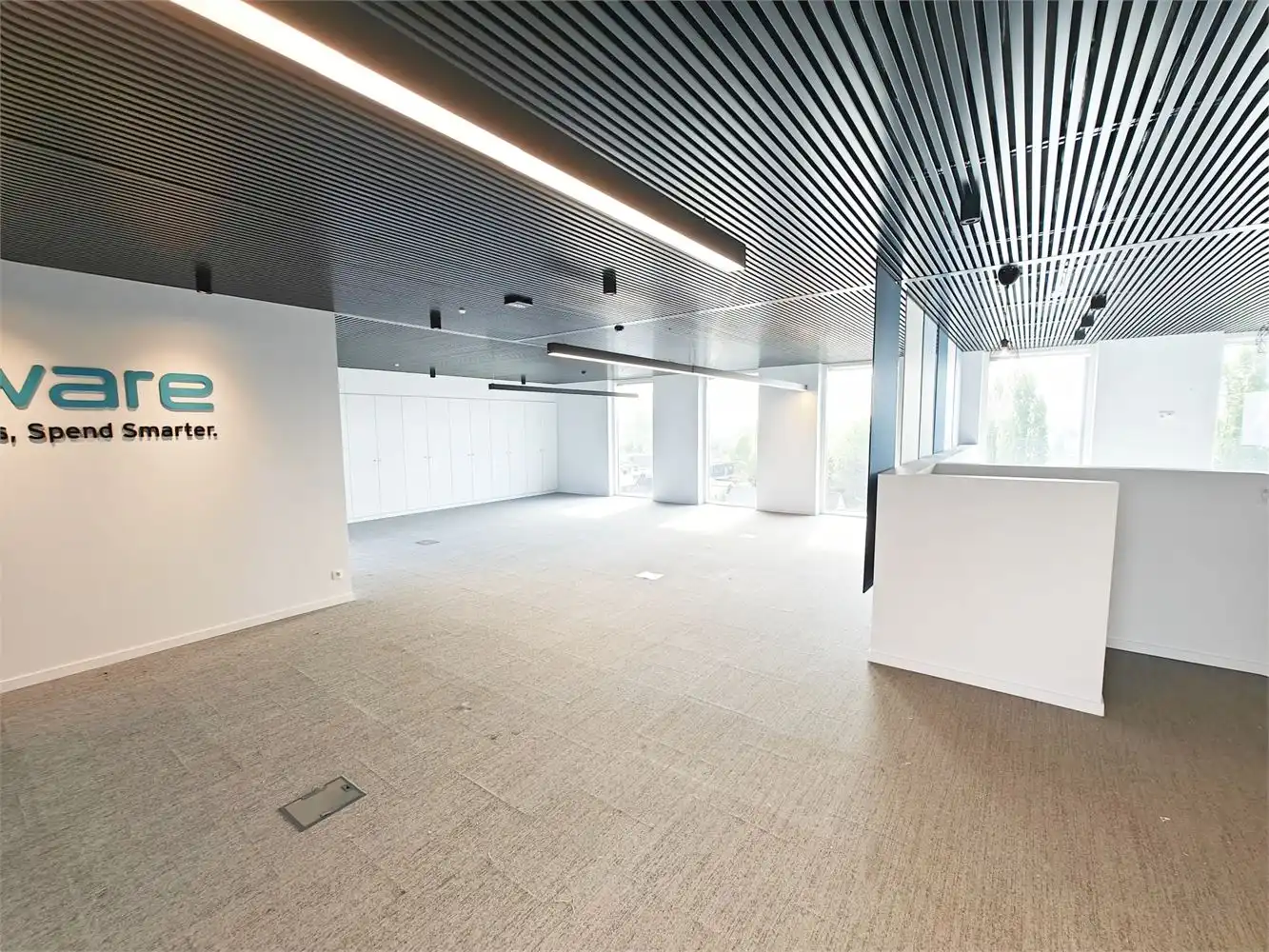 RECENTE KANTOREN INCL. 9 PARKINGS NAAST E40 foto 11