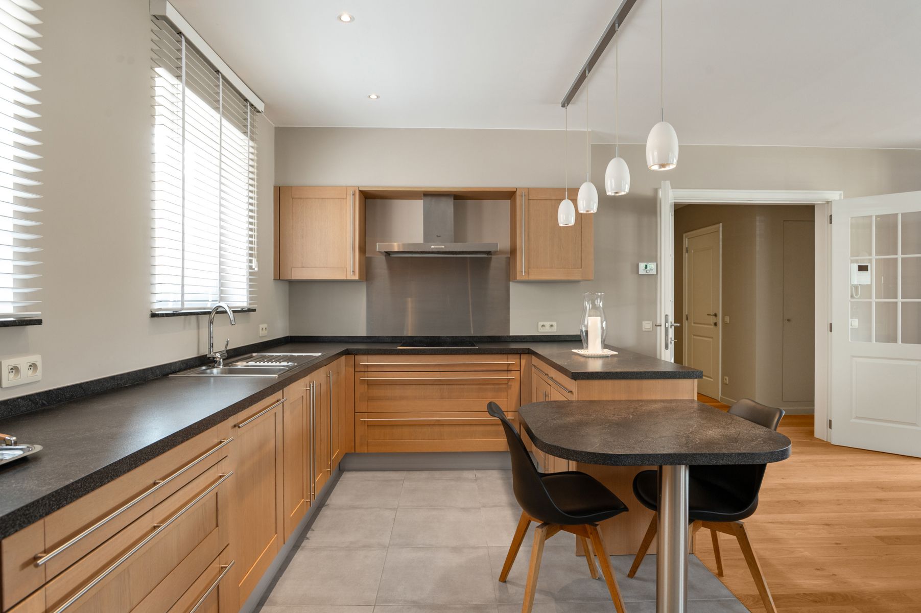 Luxueus  gelijkvloers appartement in centrum Schilde.  foto 7