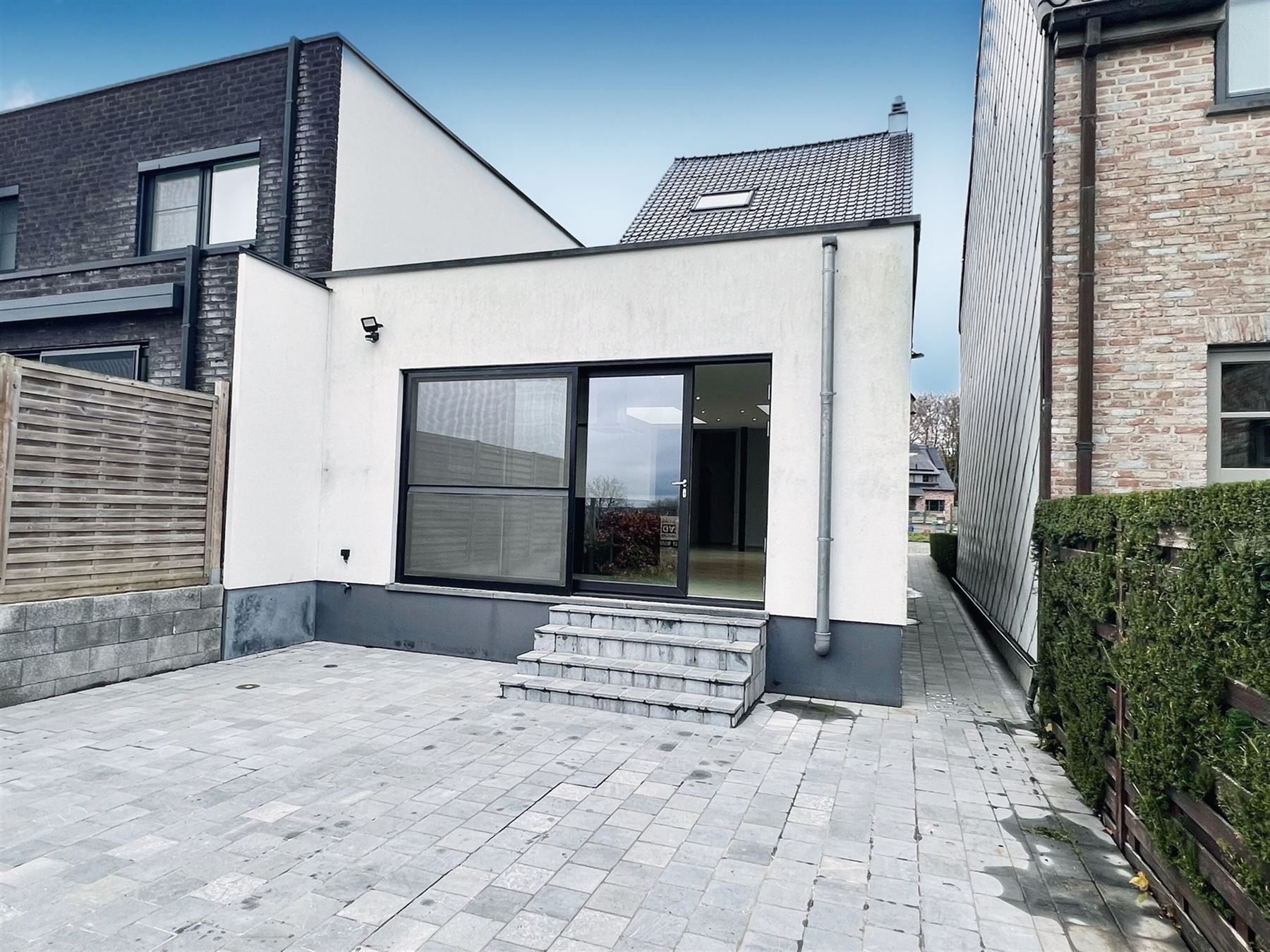 Stijlvol gerenoveerde en comfortabele woning met zonnige tuin  foto 11