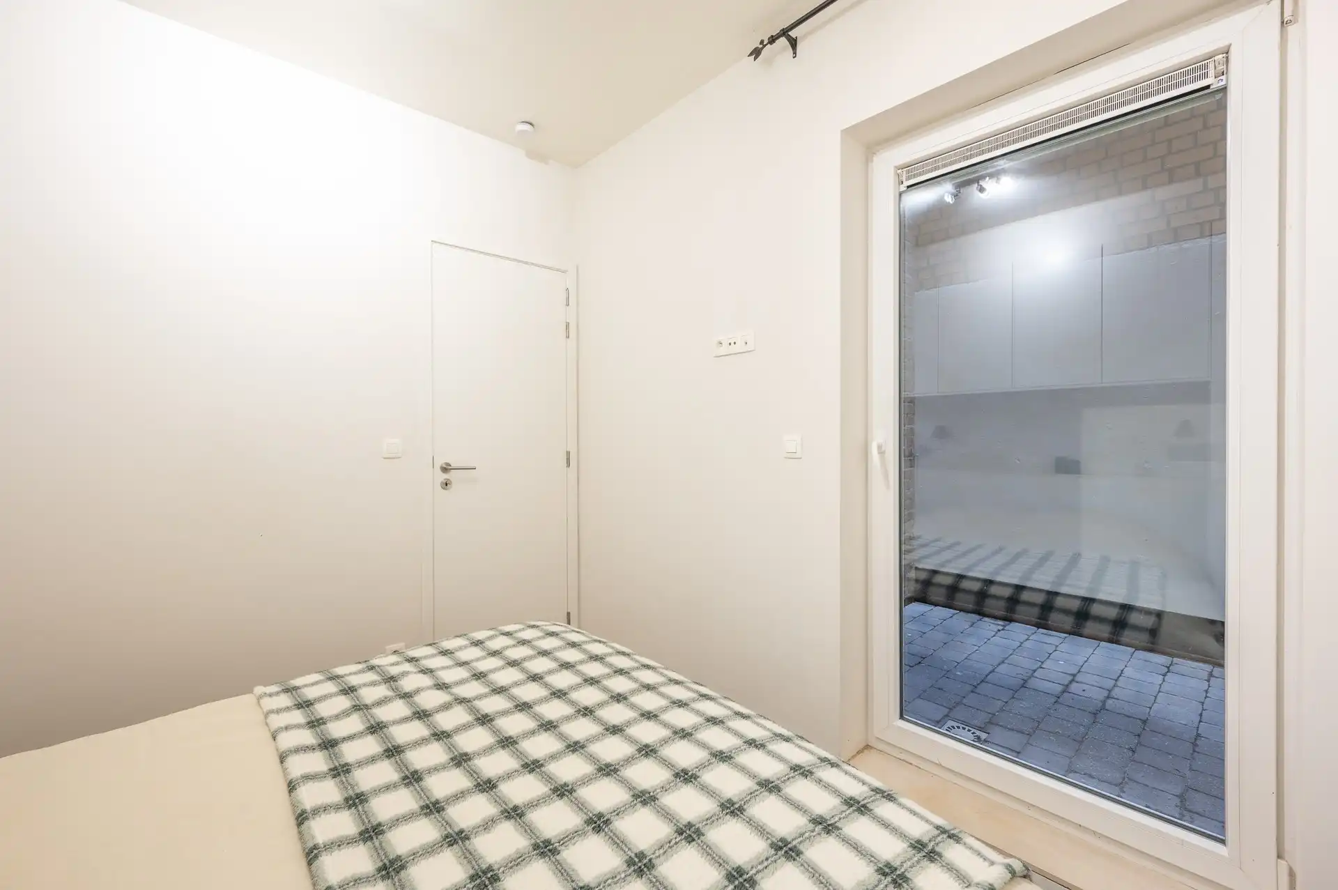 Gezellig en recent appartement met twee slaapkamers en privatieve kelder foto 6