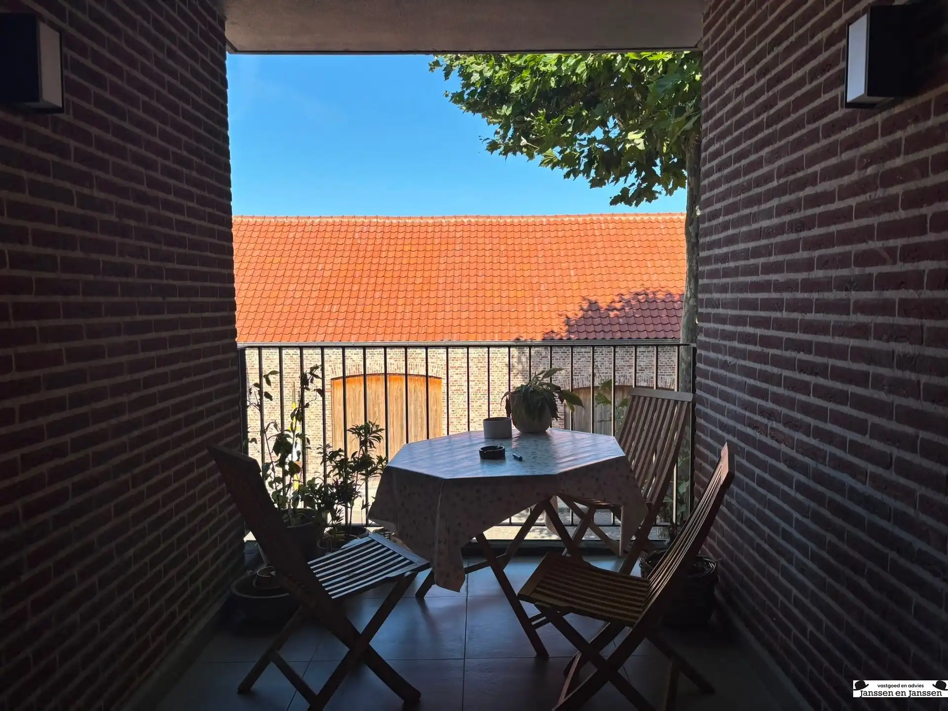 Stijlvol afgewerkt appartement met 2slpks en terras in het centrum van Gooreind (ca.100m²) foto 30