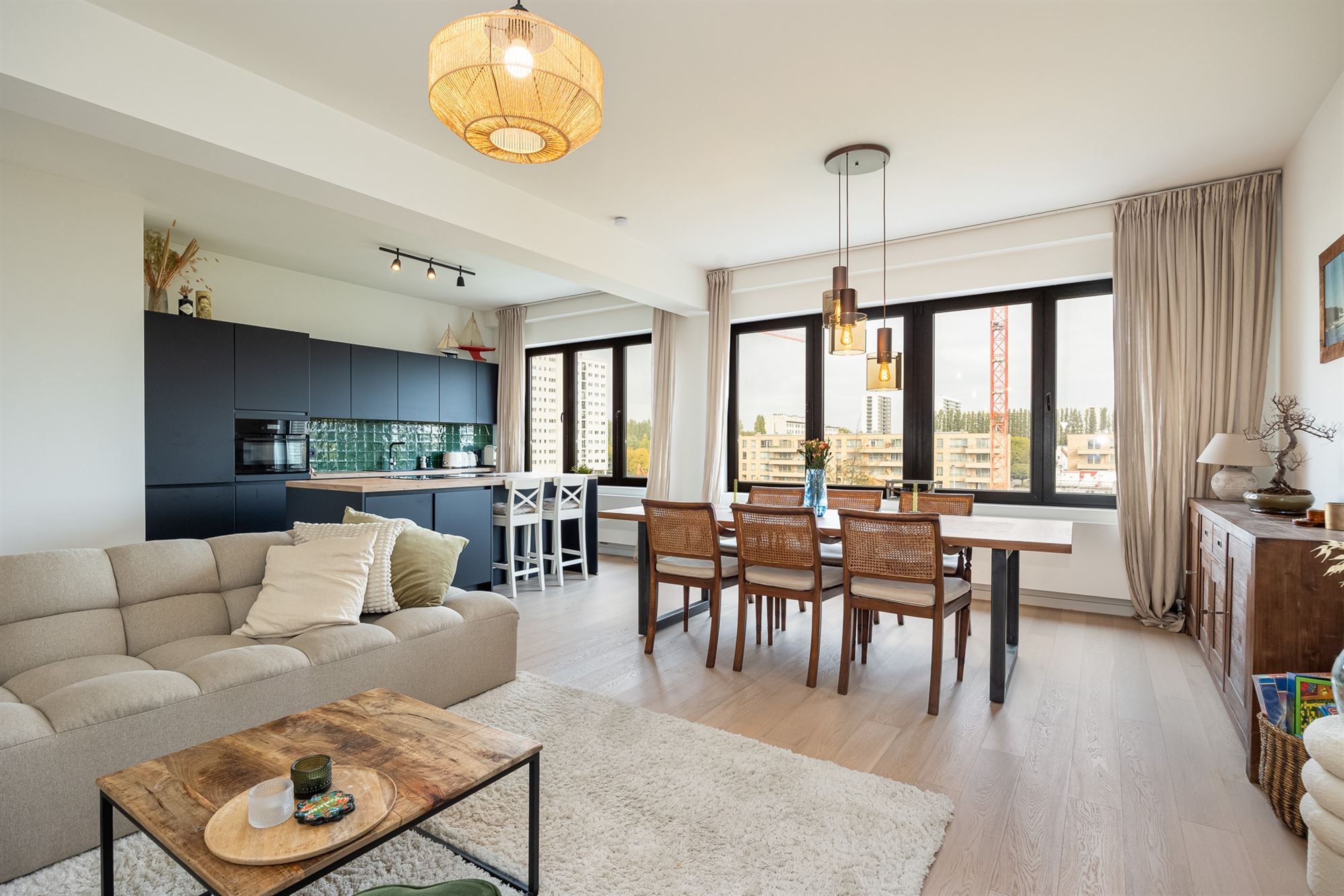 Instapklare gerenoveerd appartement met 2 slpk. en terras foto {{pictureIndex}}