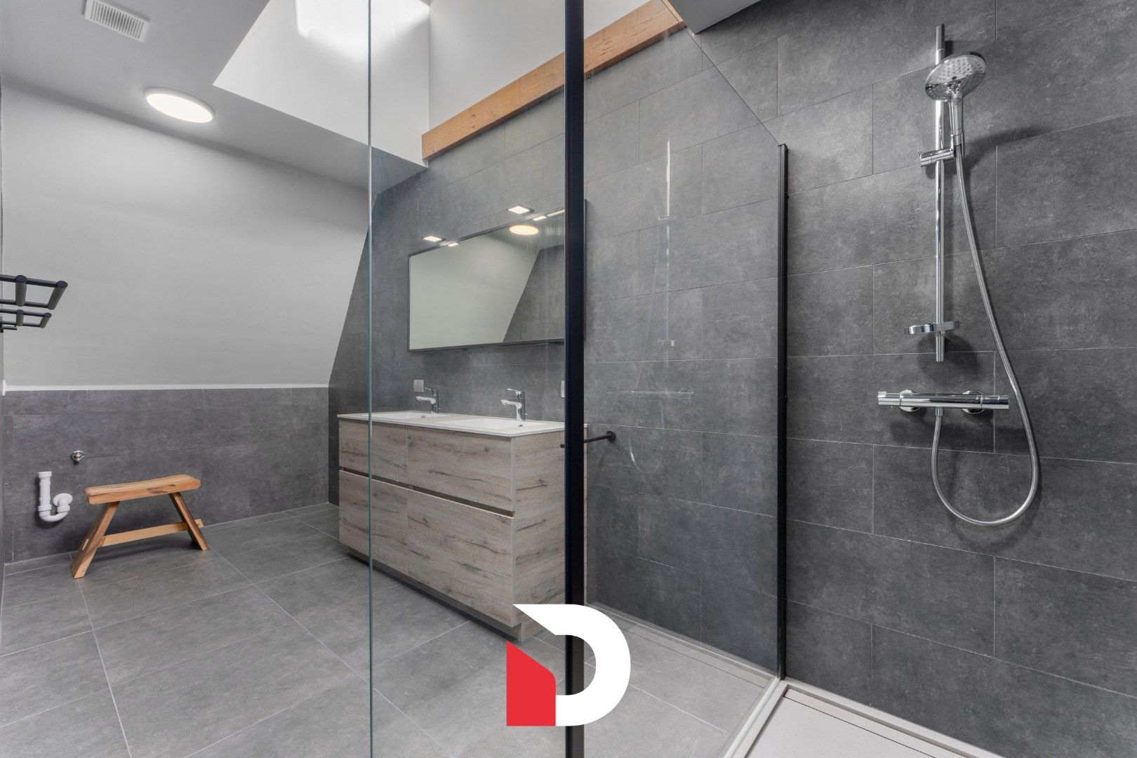 Schitterende stadswoning  in hartje Brugge gelegen op een afgesloten en verdoken binnenplaats. foto 10