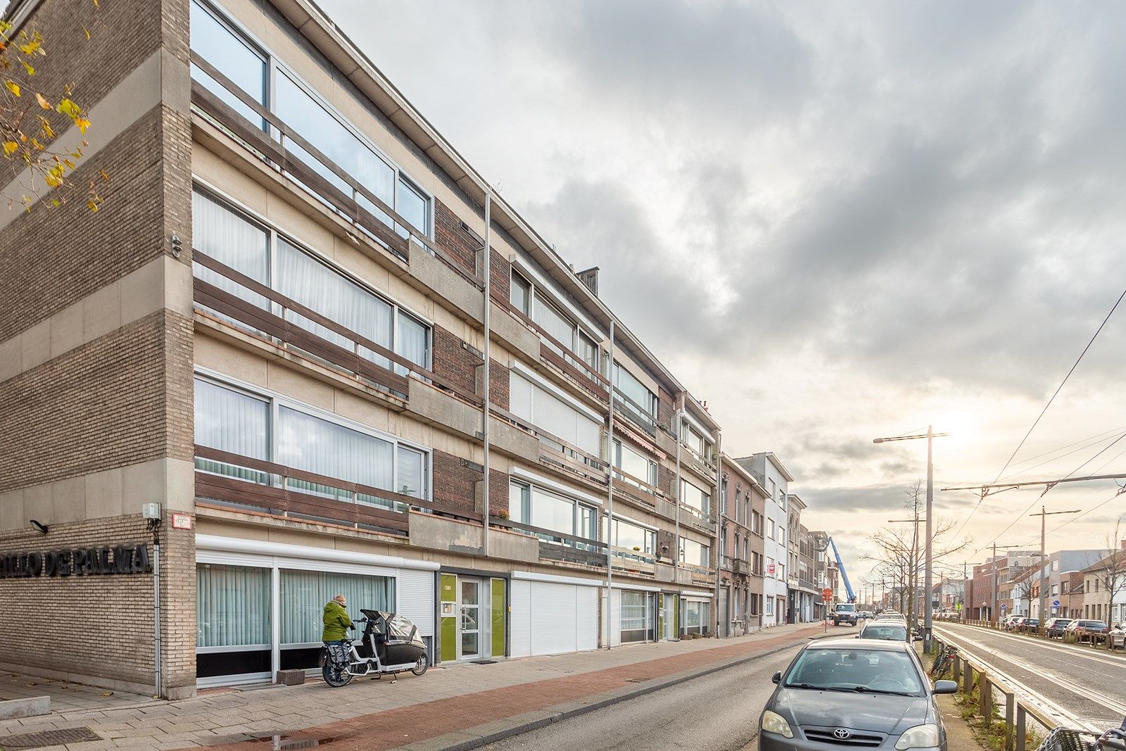 Op te frissen, ruim en lichtrijk appartement met 2/3 slaapkamers foto 18