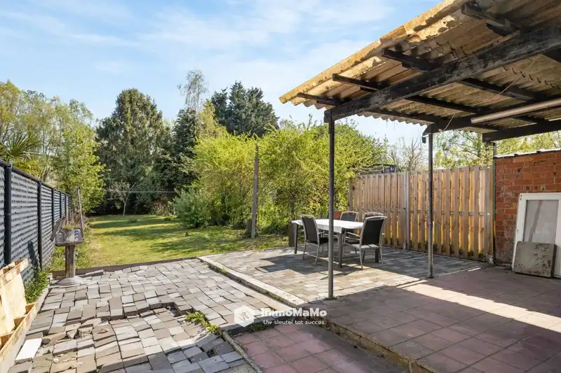HALFOPEN BEBOUWING MET GROTE TUIN TE KOOP IN STEKENE foto 23