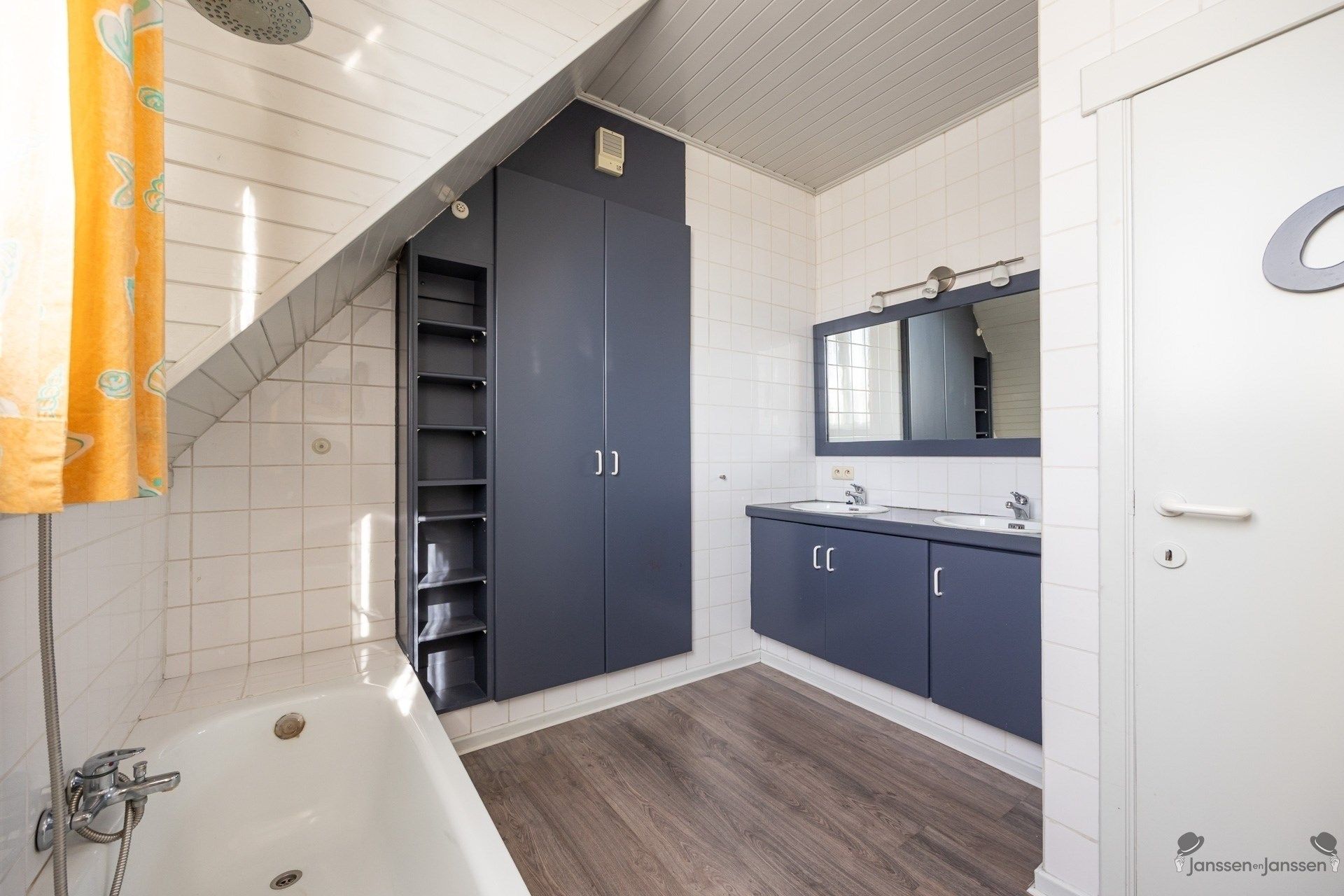 villa op een perceel van 3.552 m² foto 33