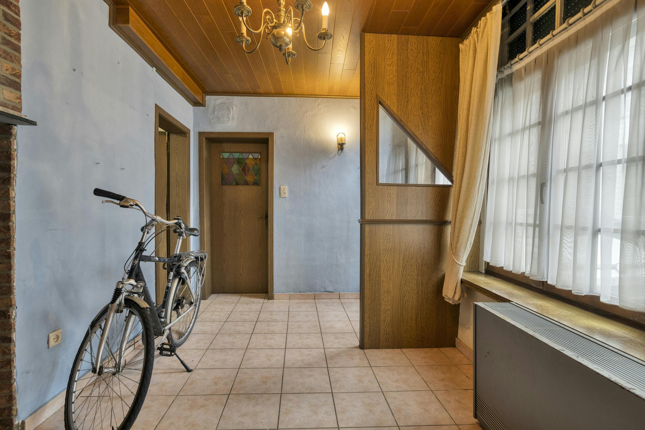 Hoekhuis te koop in centrum Brugge  foto 2