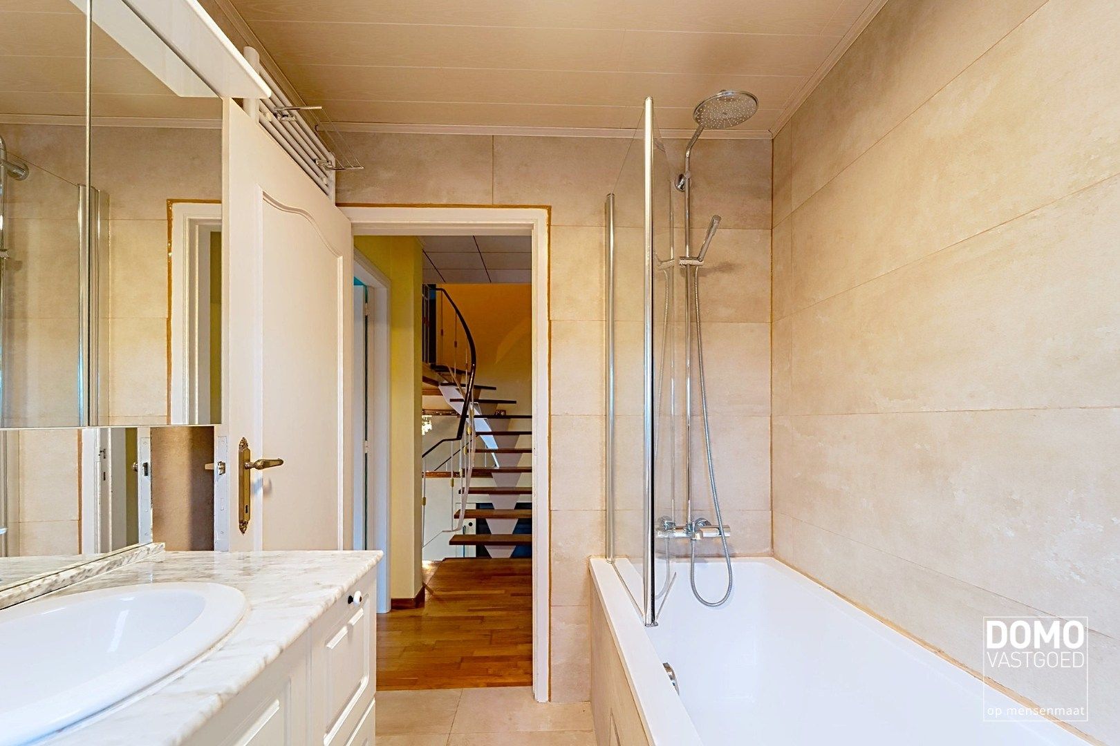 Ruime woning met weiland te koop te Alken foto 9