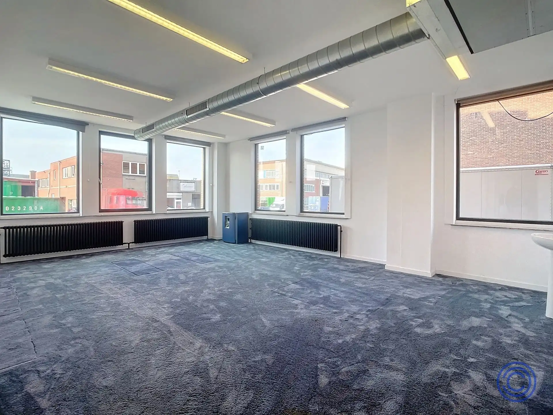 Strategisch gelegen kantoor ca. 670m² in havengebied! foto 7