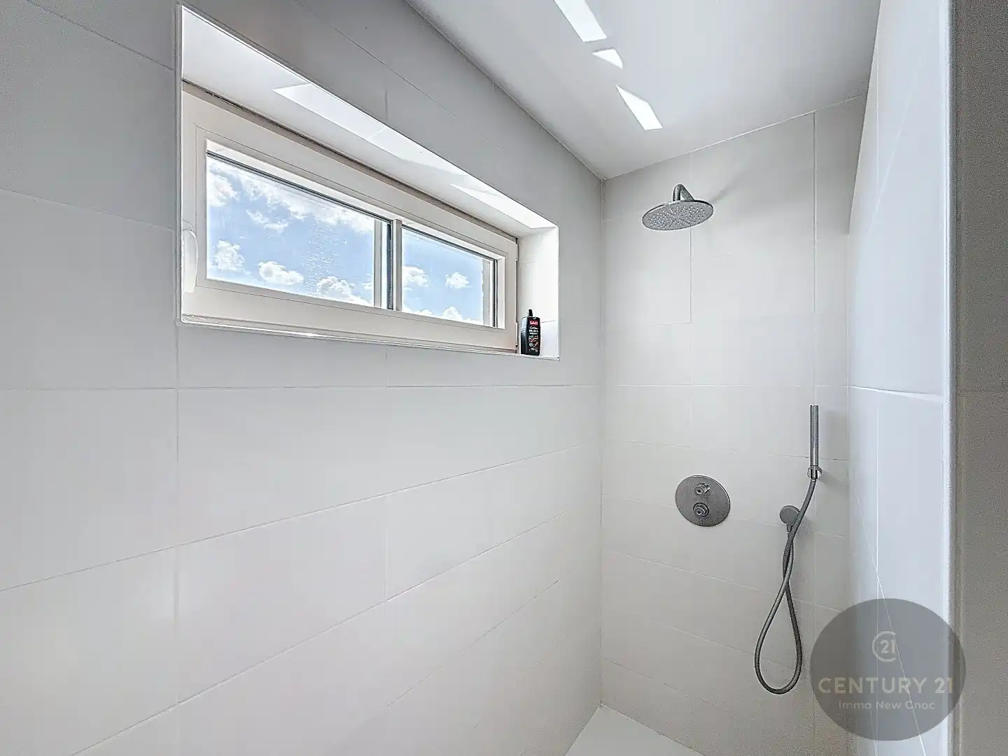 KNAP GERENOVEERDE WONING! foto 17