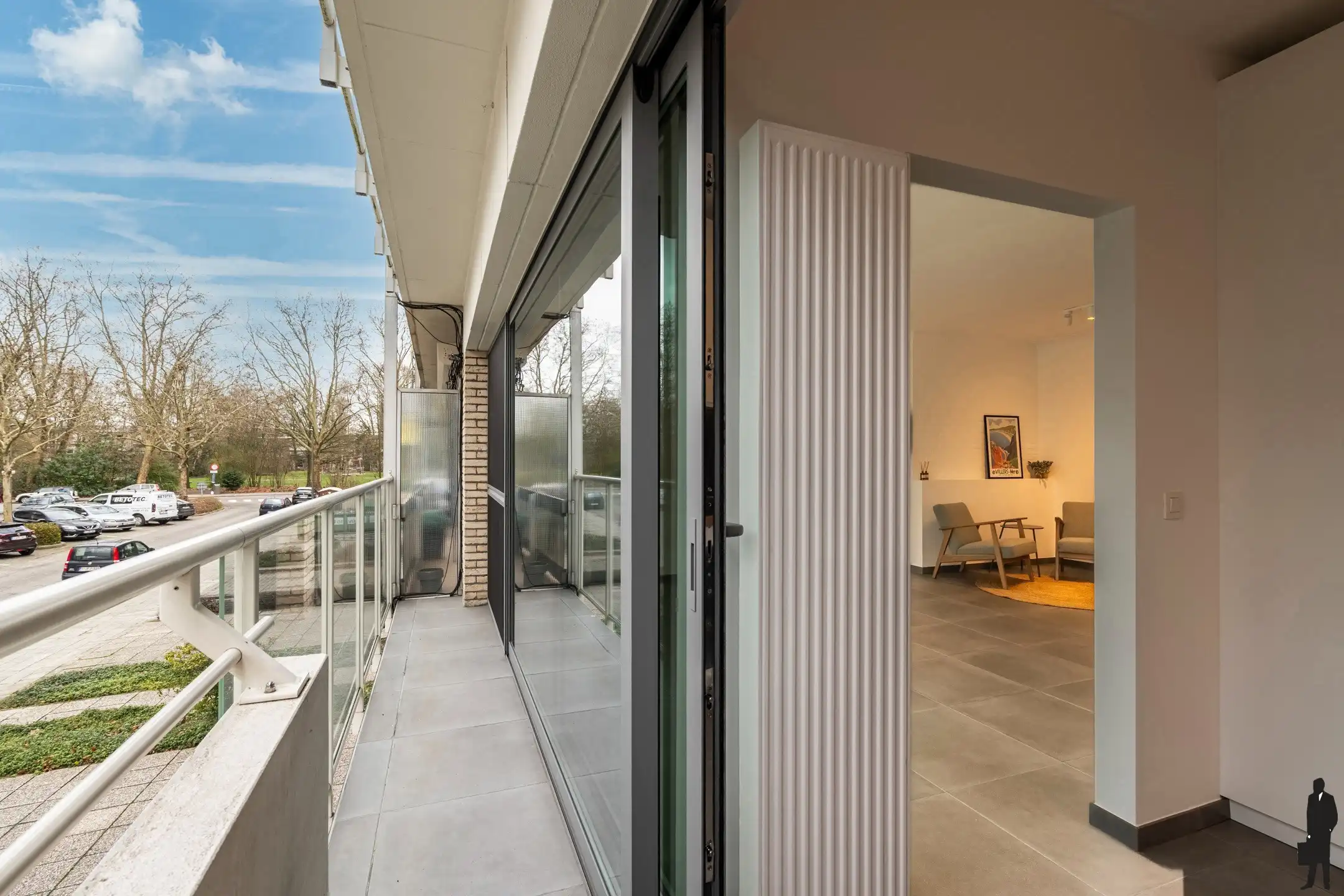 Lichtrijk gerenoveerd instapklaar appartement met 2 slpk foto 4